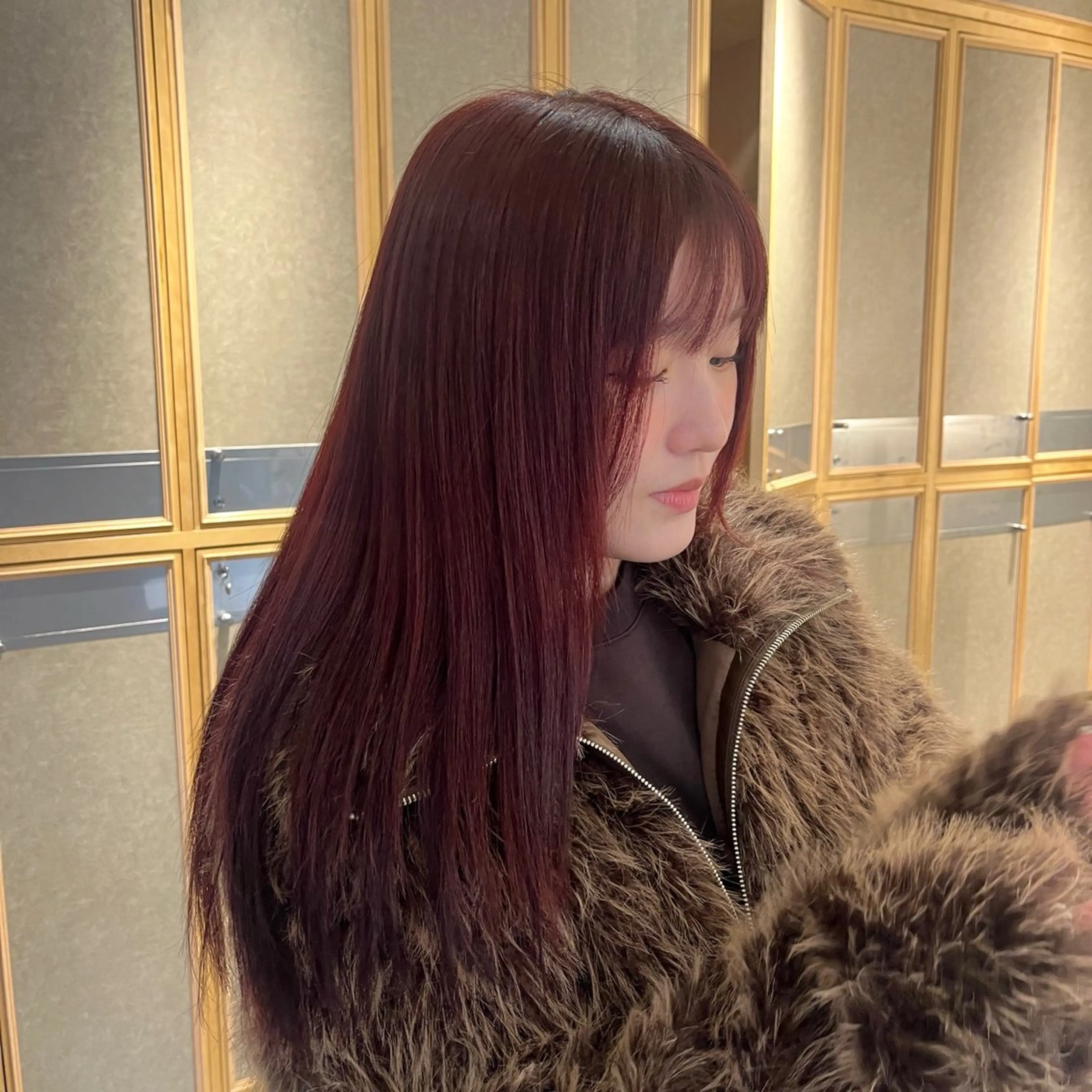 ロング カラー ボルドーカラー ヘアカラー トリートメント ナミ🩶暗髪/暖色 ❤️/透明感/縮毛のヘアスタイル