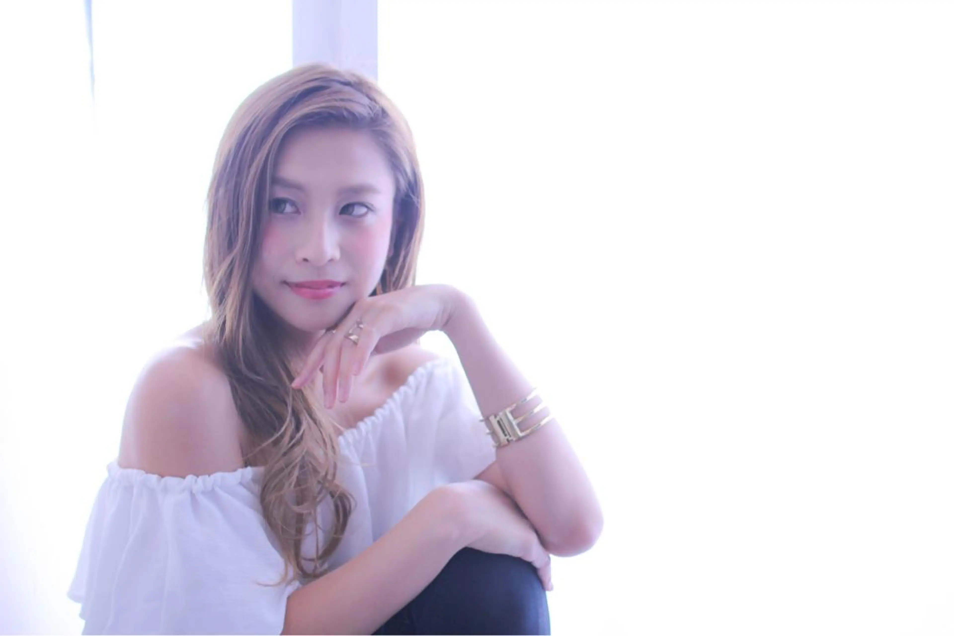 ロング カラー ハイライトカラー ハイトーンカラー ハイライト 平松 千枝のヘアスタイル