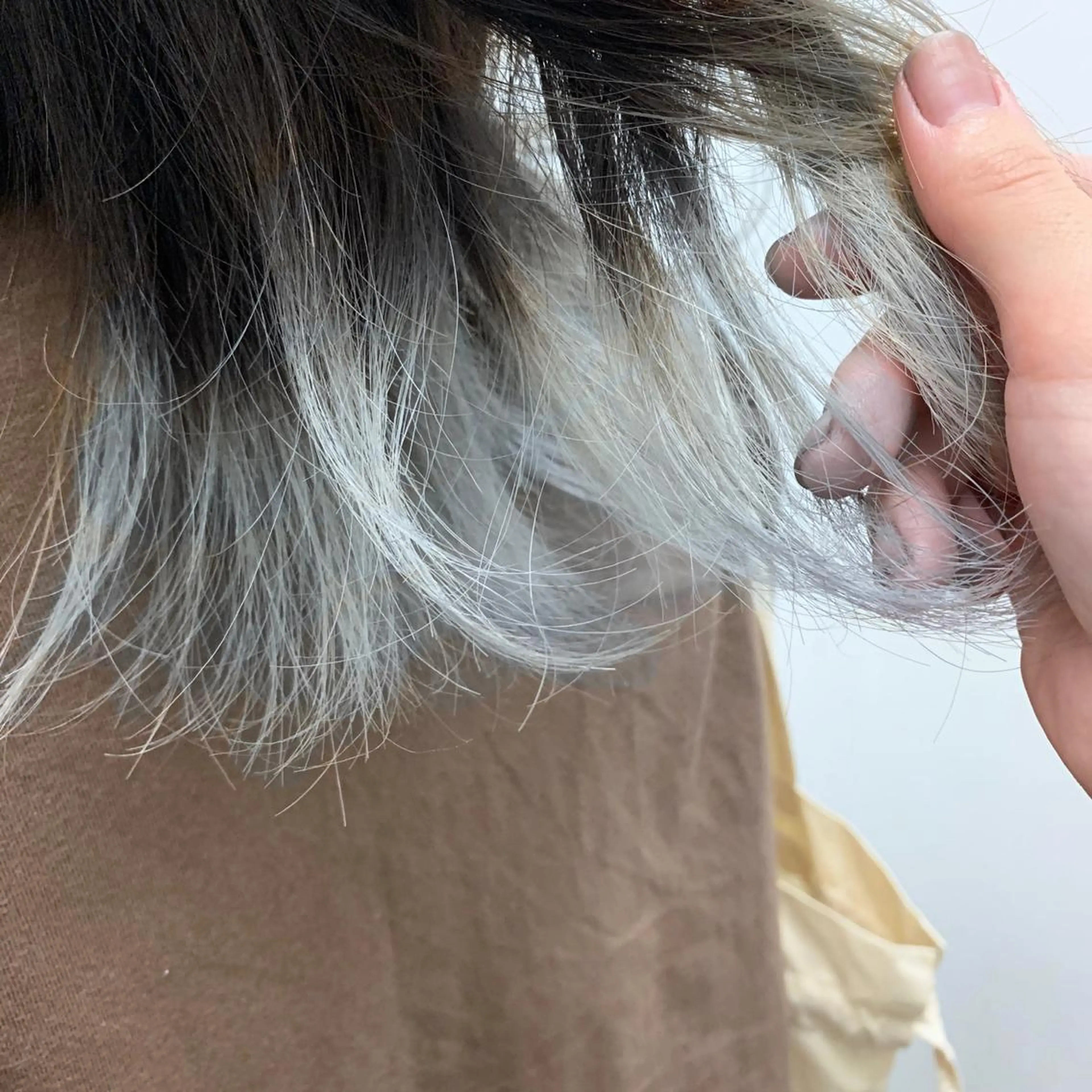 ミディアム stylist/ボブ ことの/韓国レイヤーのヘアスタイル