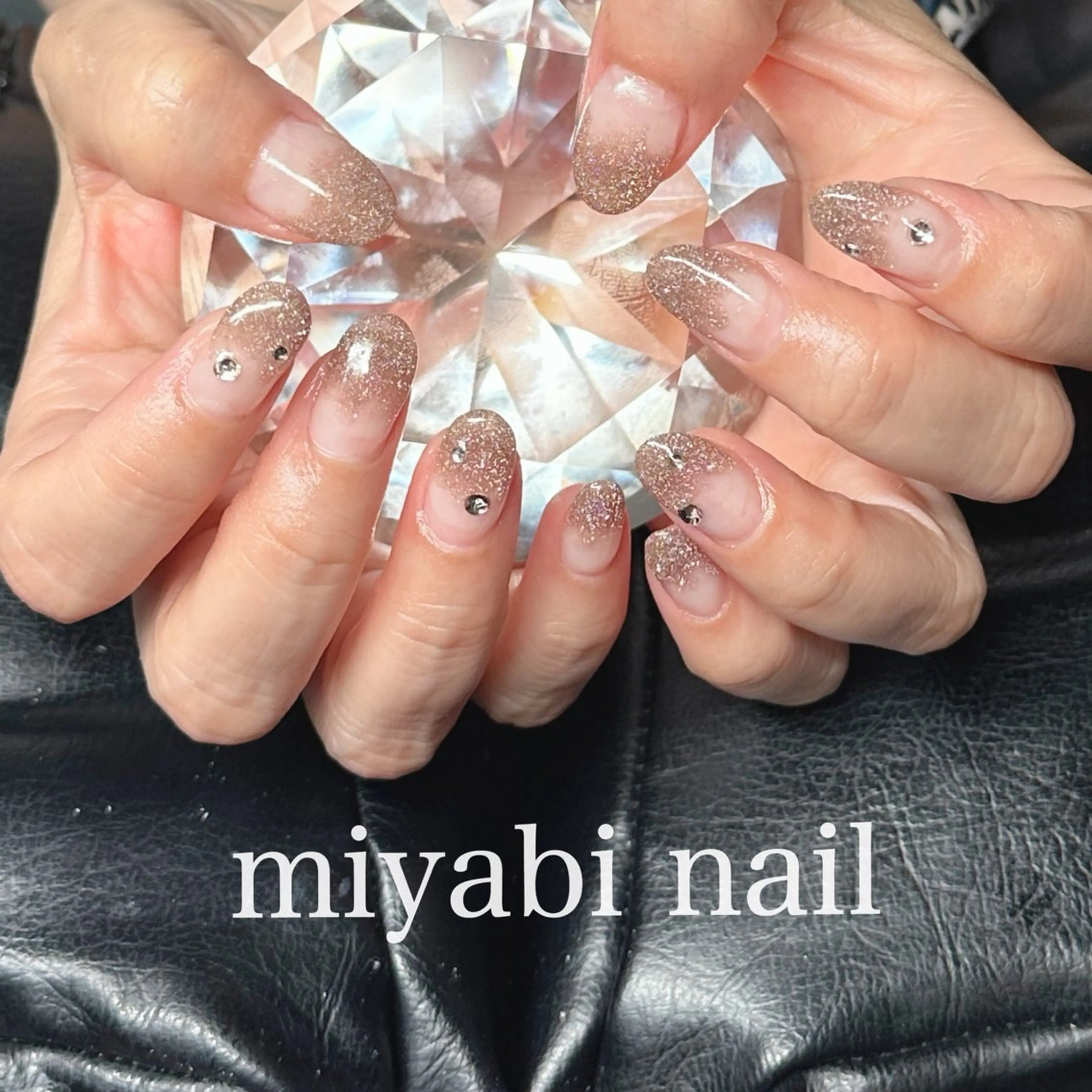 ネイル フラッシュネイル ジェルネイル キラキラネイル 持ち込み ニュアンスネイル ハンドネイル miyabi nail 桂川駅近くのネイルデザイン
