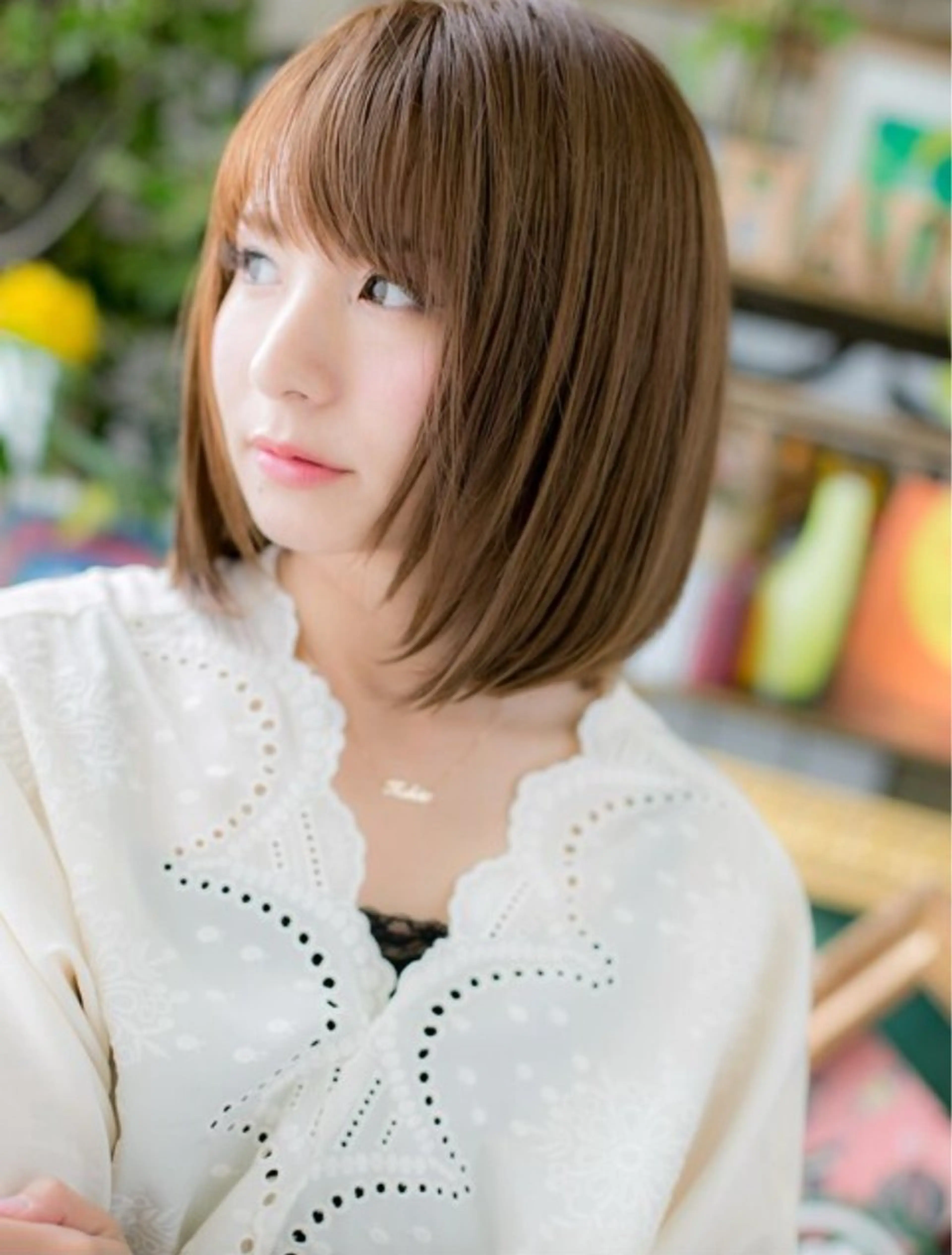 ミディアム カラー ヘアアレンジ ボブ くせ毛 斜めバング 小顔カット 💧艶髪ストレート ✨ロング／府川直樹のヘアスタイル