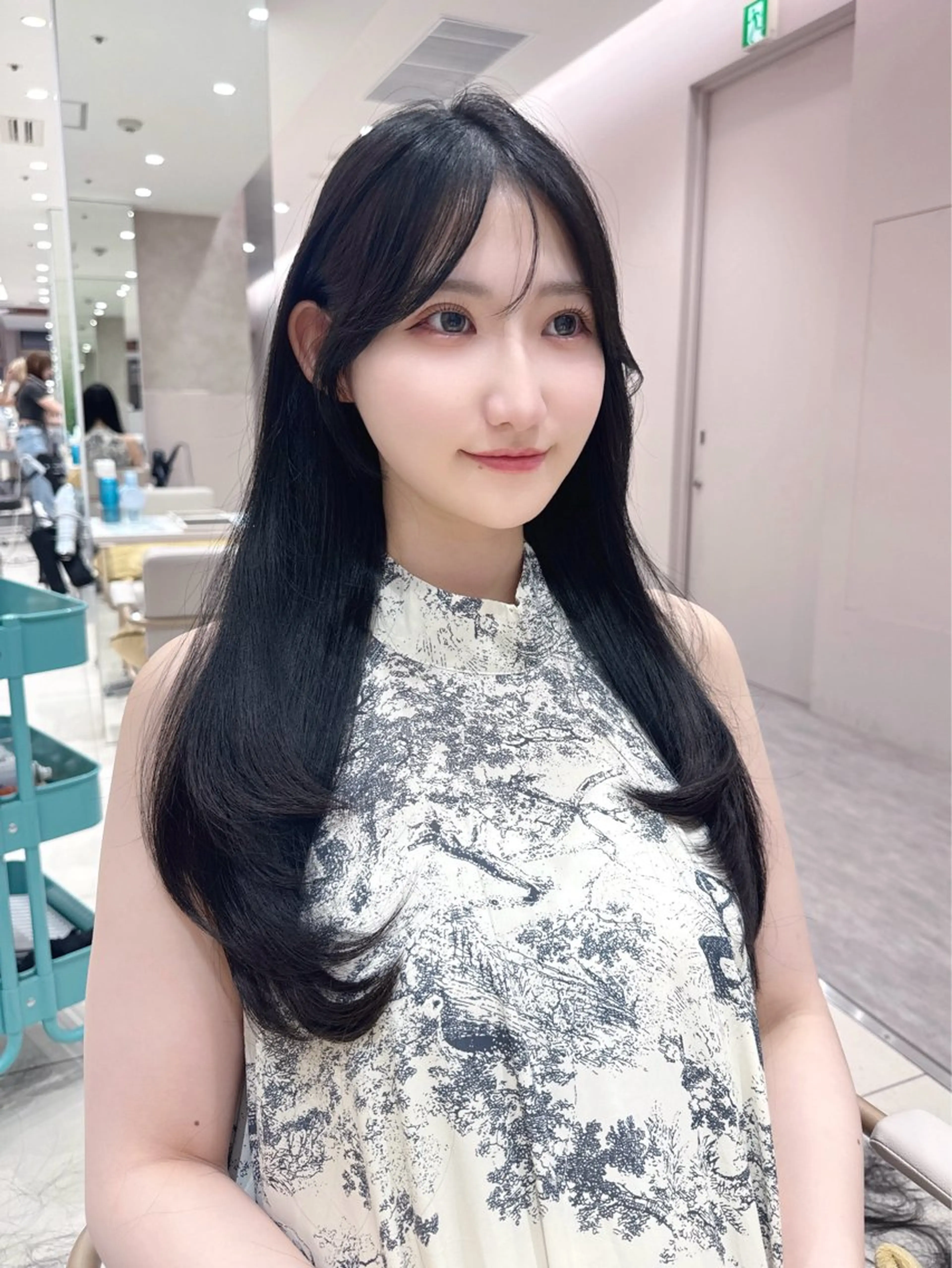 ミディアム カラー カット ヘアカラー トリートメント ヘッドスパ ヘアセット 韓国ヘア/レイヤー/ 顔まわり/りょーとのヘアスタイル