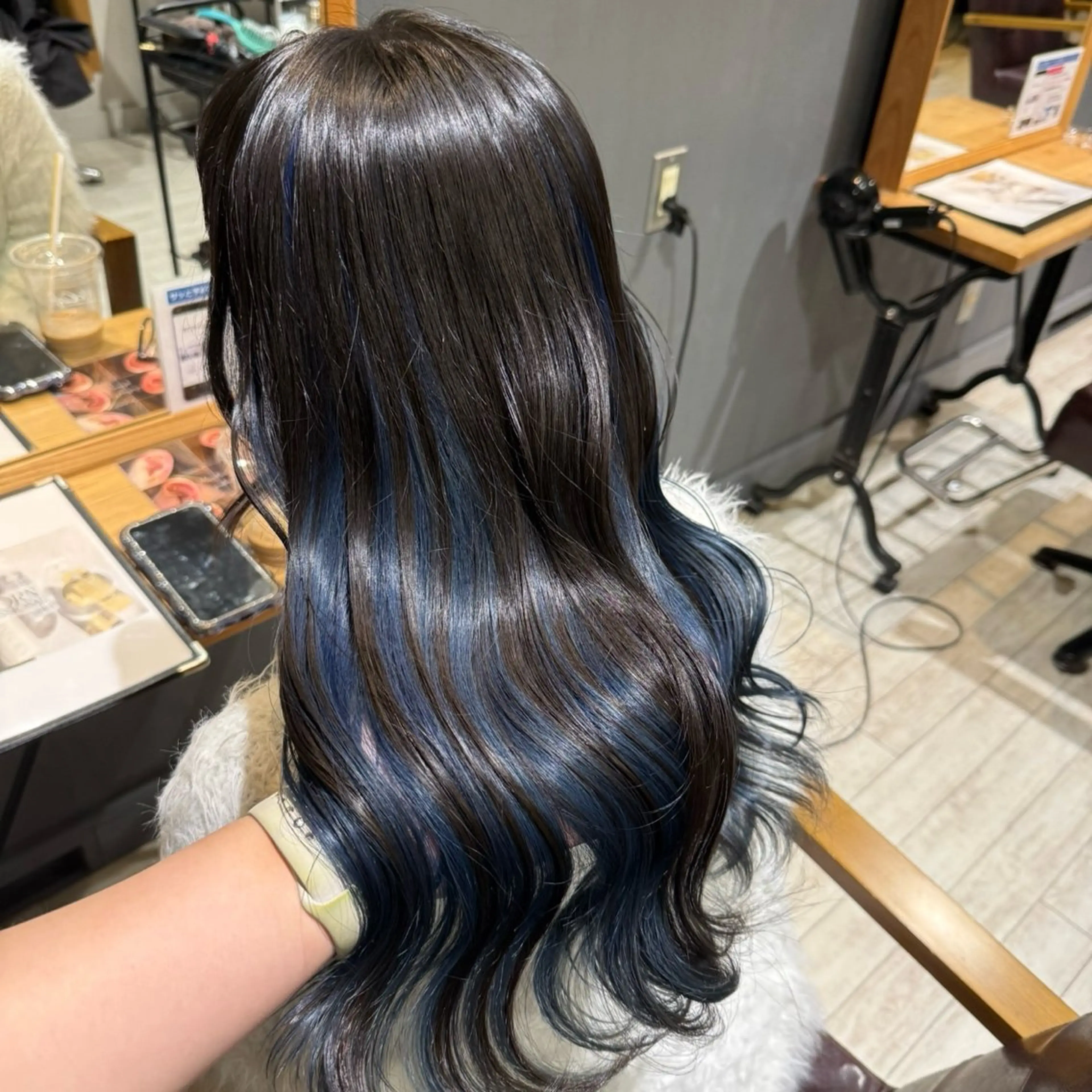 ロング カラー インナーカラー ヘアカラー まつもと みなつのヘアスタイル