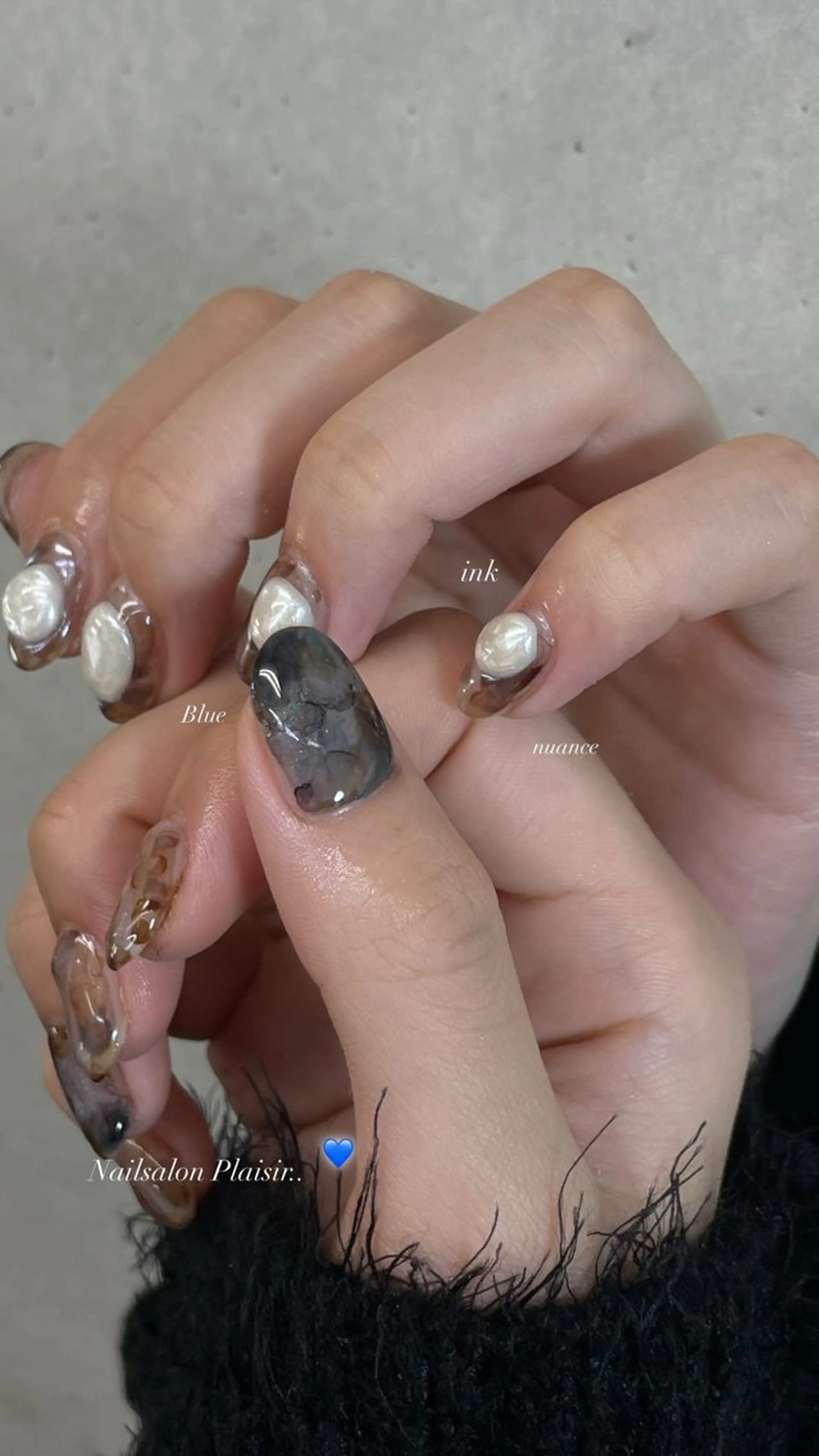 ネイル アートネイル チークネイル ジェルネイル キラキラネイル ニュアンスネイル ハンドネイル Nallsalon Plaisirbeauty所属・Plaisir beautyのネイルデザイン