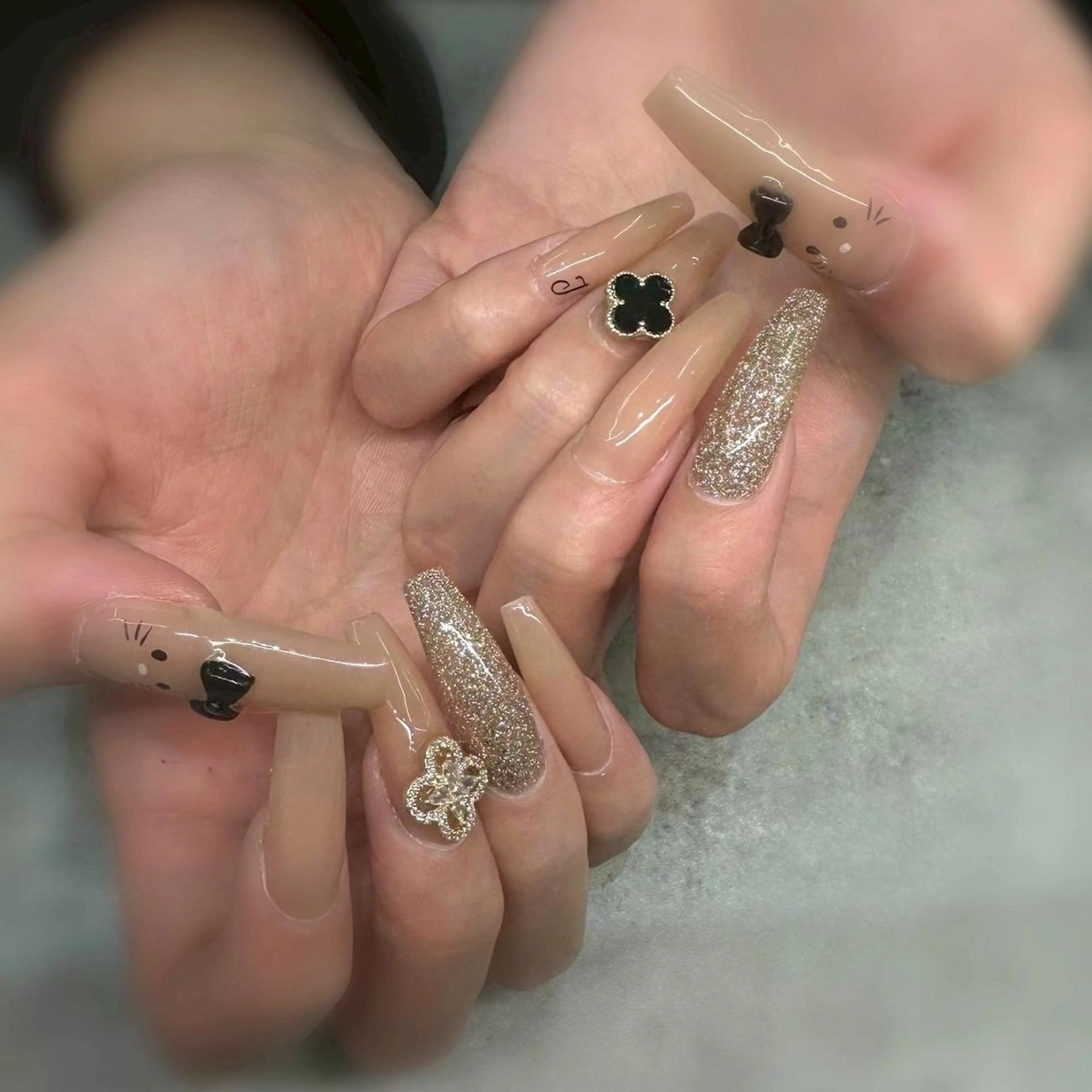 ネイル ブラウン チークネイル 長さ出し フットネイル フレンチネイル ハンドネイル 木村乃音/長さだし パラジェルフィルインのネイルデザイン