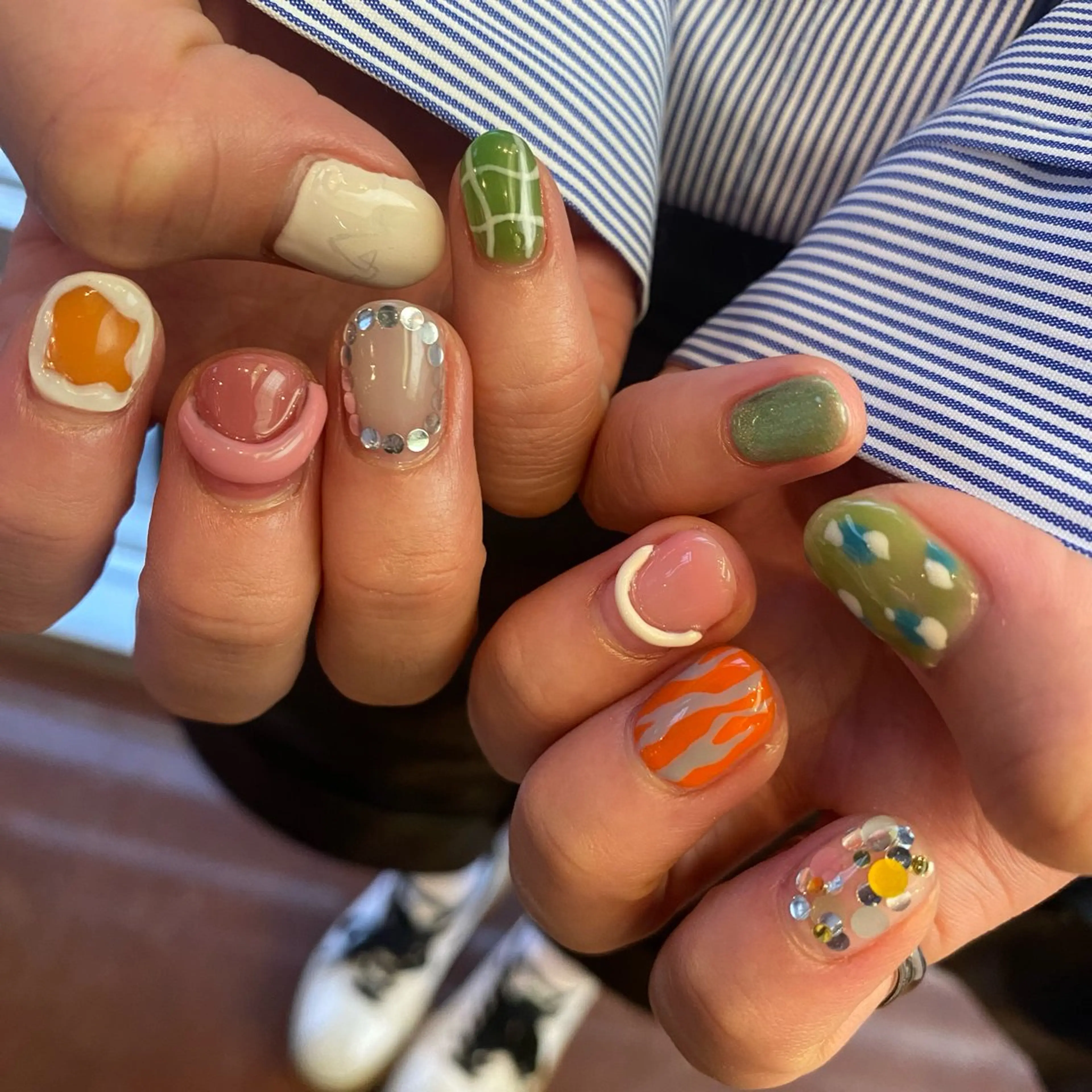 ネイル フットネイル フレンチネイル ジェルネイル グラデーション マグネットネイル misa🫧ナチュラ ル縮毛矯正/髪質改善のヘアスタイル