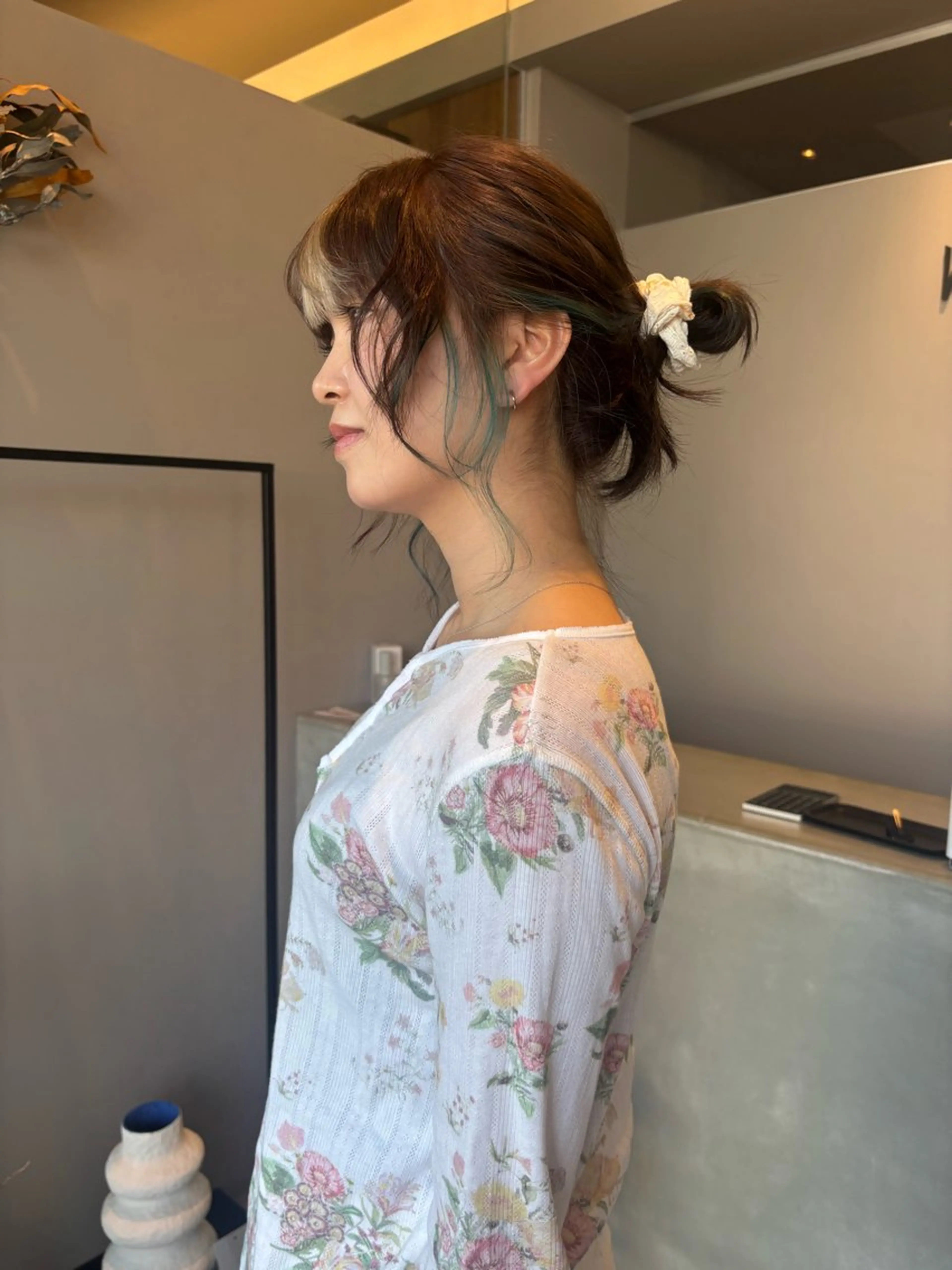 セミロング ヘアカラー miyu /niilのヘアスタイル
