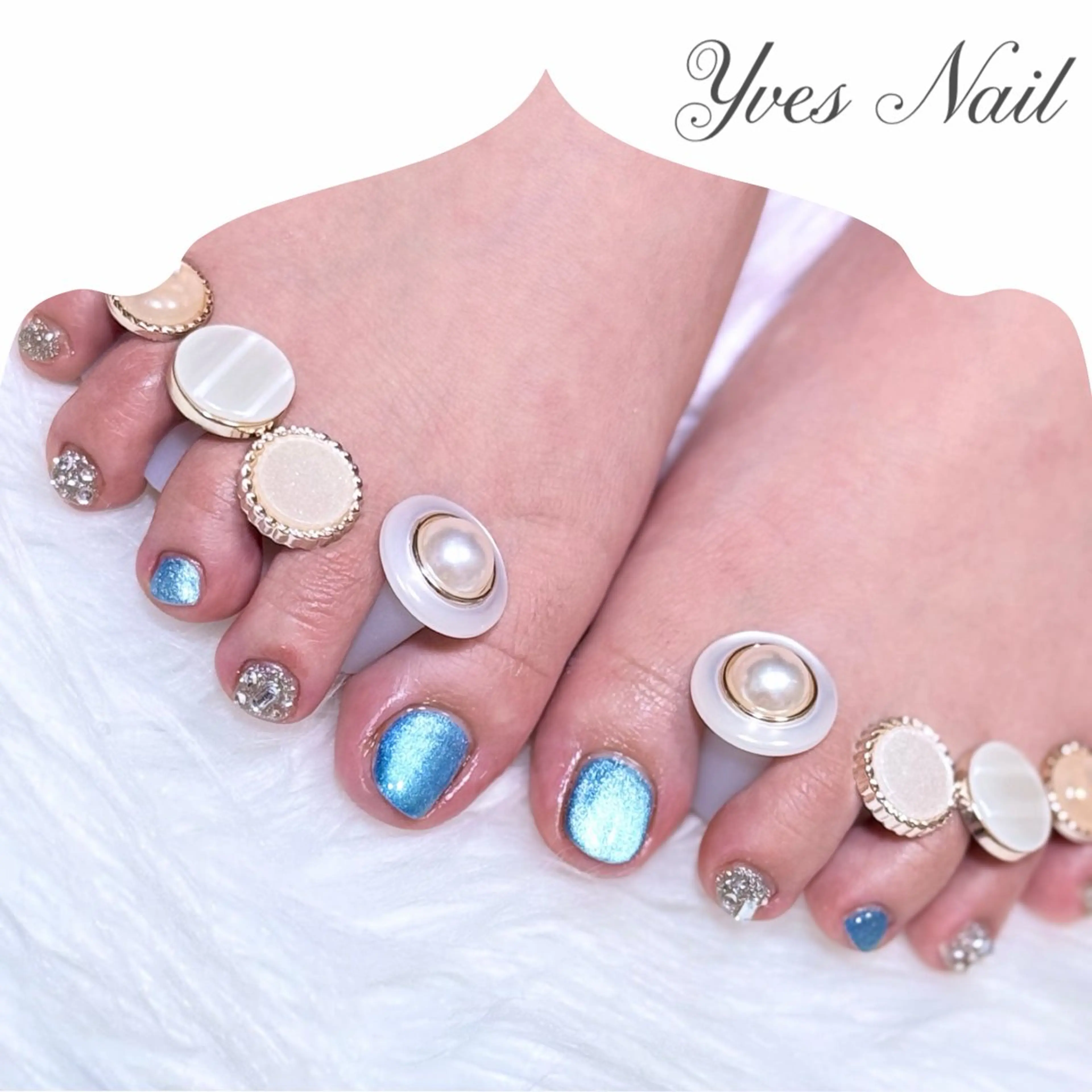 ネイル ブルー キラキラネイル マグネットネイル フットネイル kanno yのネイルデザイン