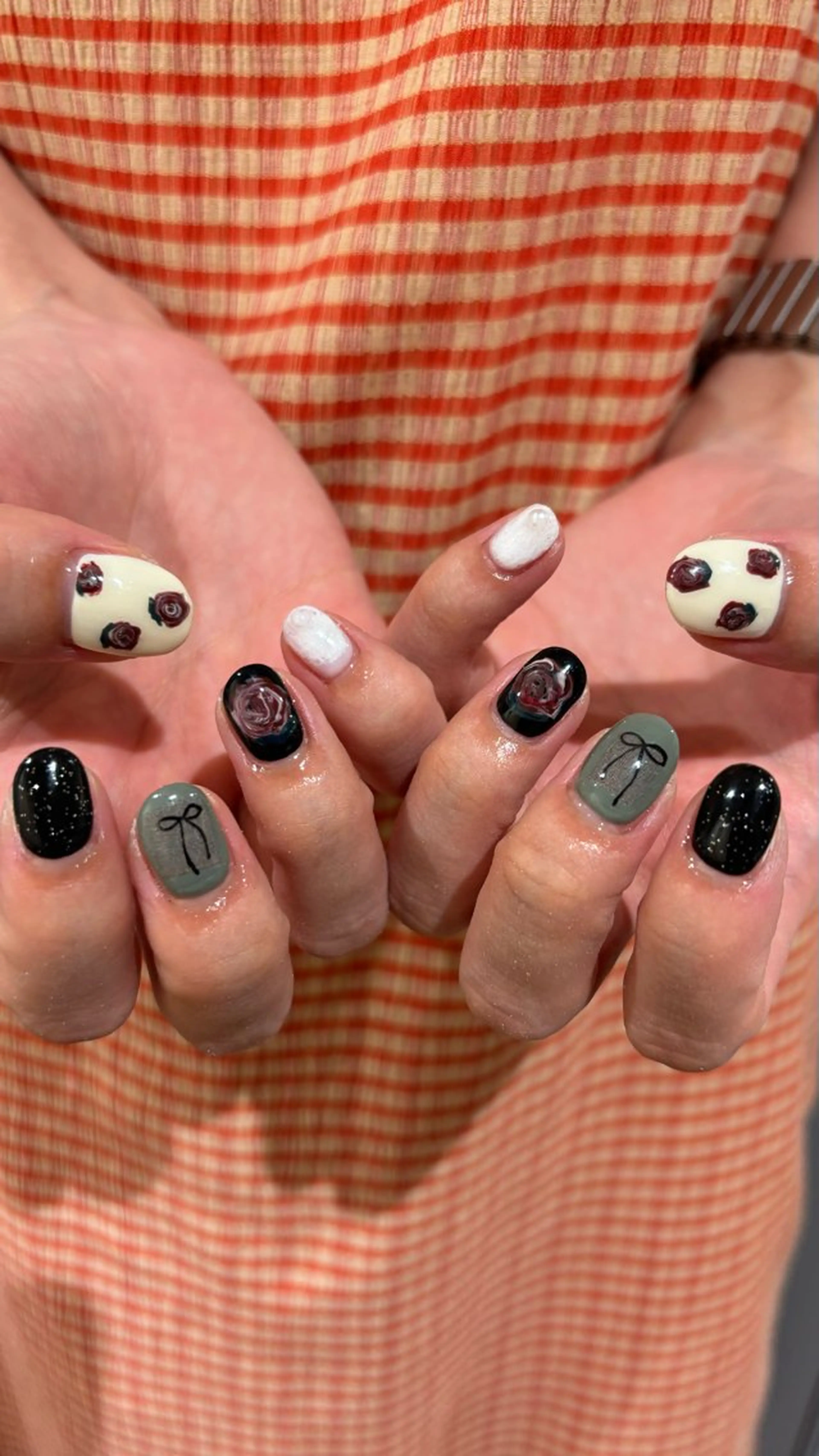 ネイル ハンドネイル 🤍 YUI 🤍のネイルデザイン