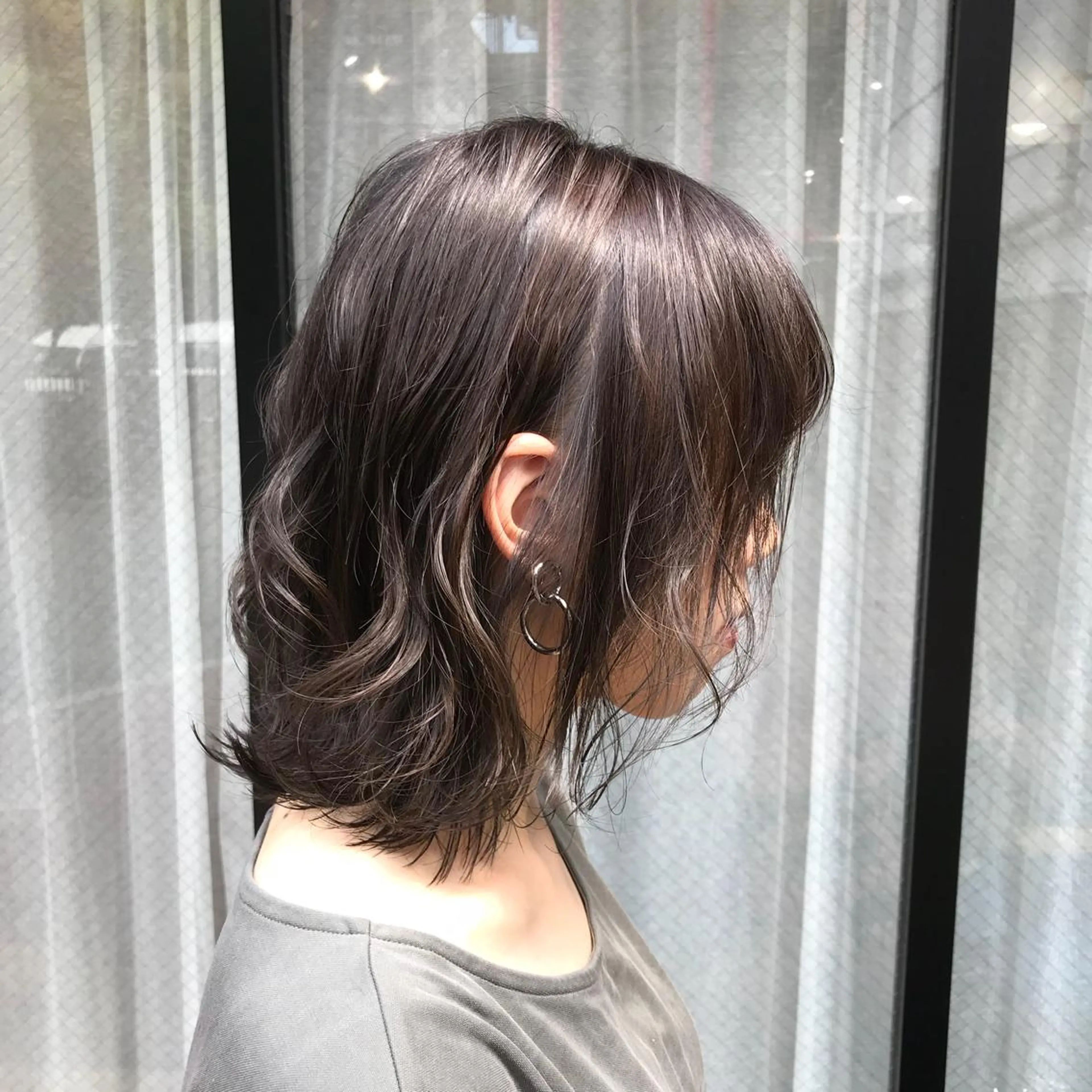 ショート アッシュ ヘアカラー トリートメント salowin梅田所属・レイヤー/顔周り /AKARIのヘアスタイル
