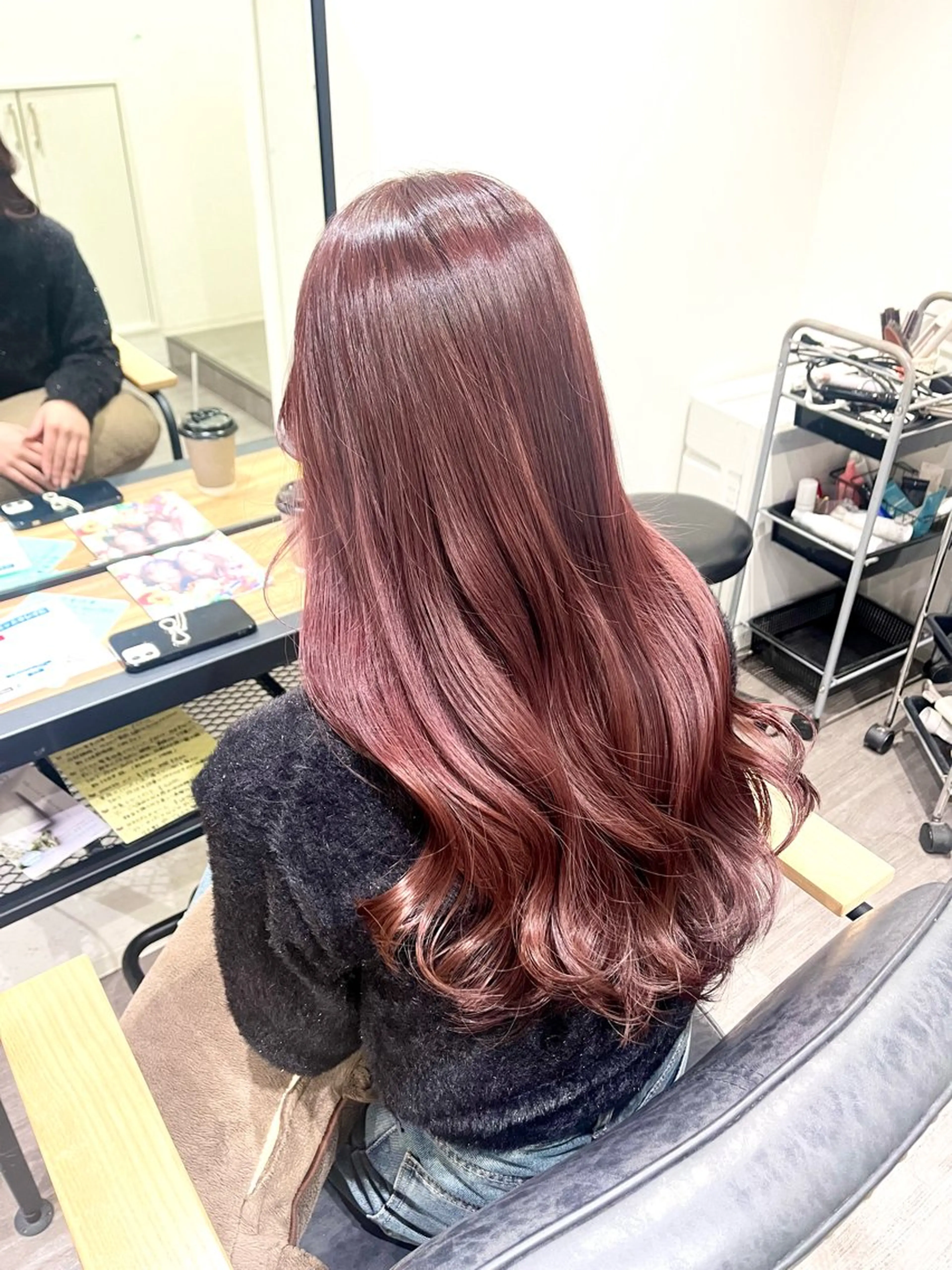ロング カラー ブラウンカラー ピンクカラー ピンクブラウン ヘアカラー cocotte🫧 絹村 琴美のヘアスタイル