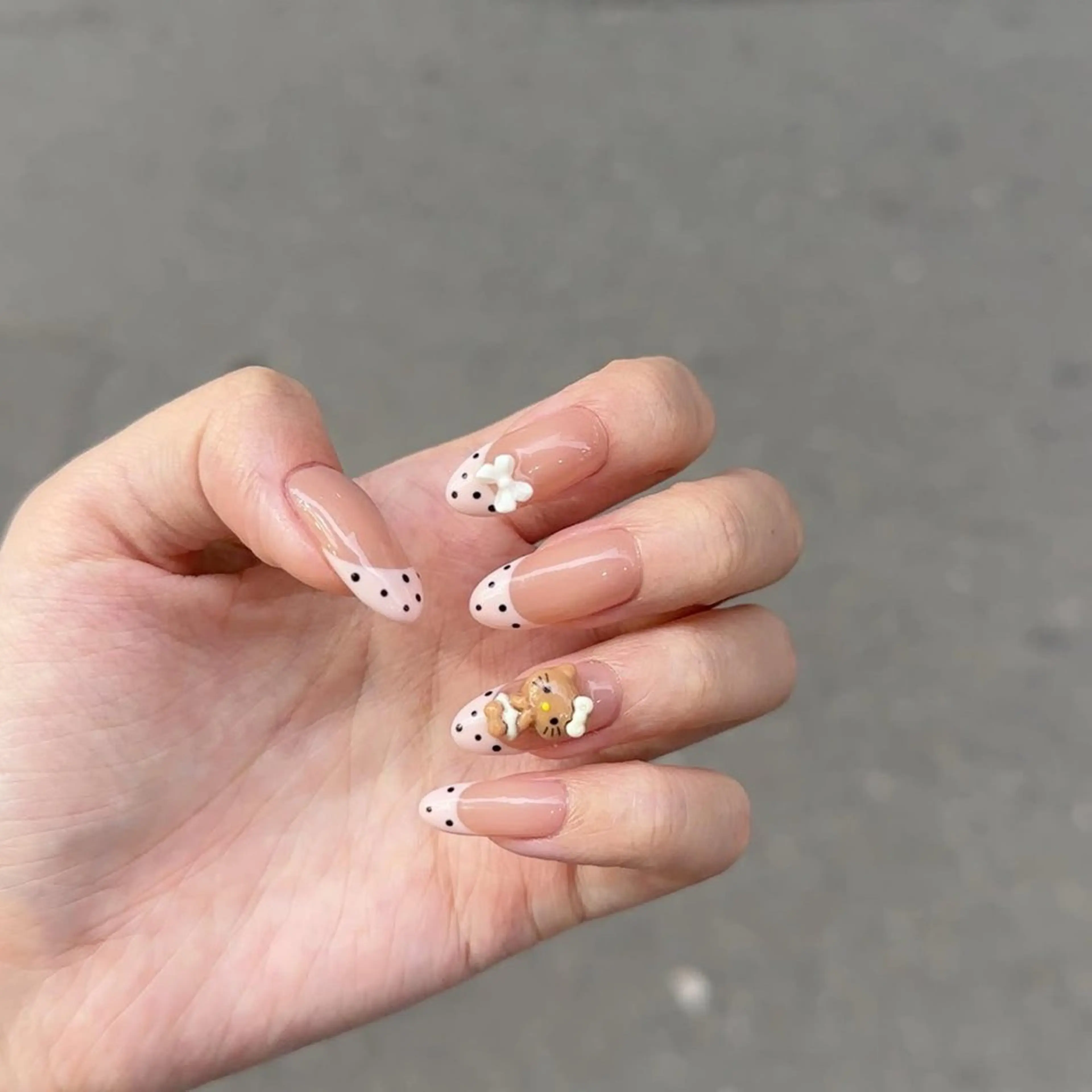 ネイル アートネイル チークネイル 氷ネイル・うるうるネイル 韓国ネイル マグネットネイル ハンドネイル NAILS168 新大久保店のネイルデザイン