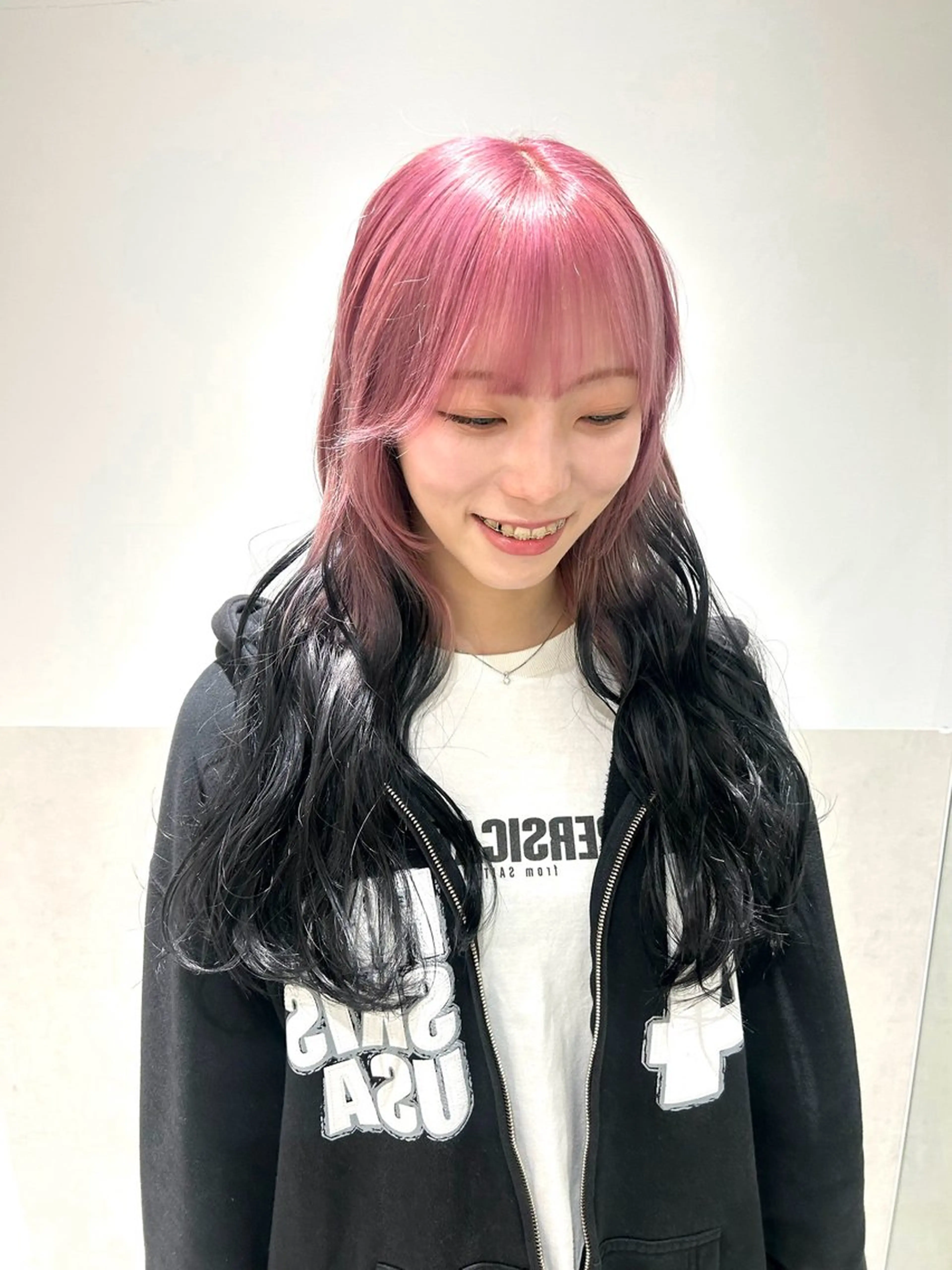 ロング カラー 黒髪 ピンクカラー ヘアカラー トリートメント 🤍垢抜け♡透明感 カラーmoeka🤍のヘアスタイル