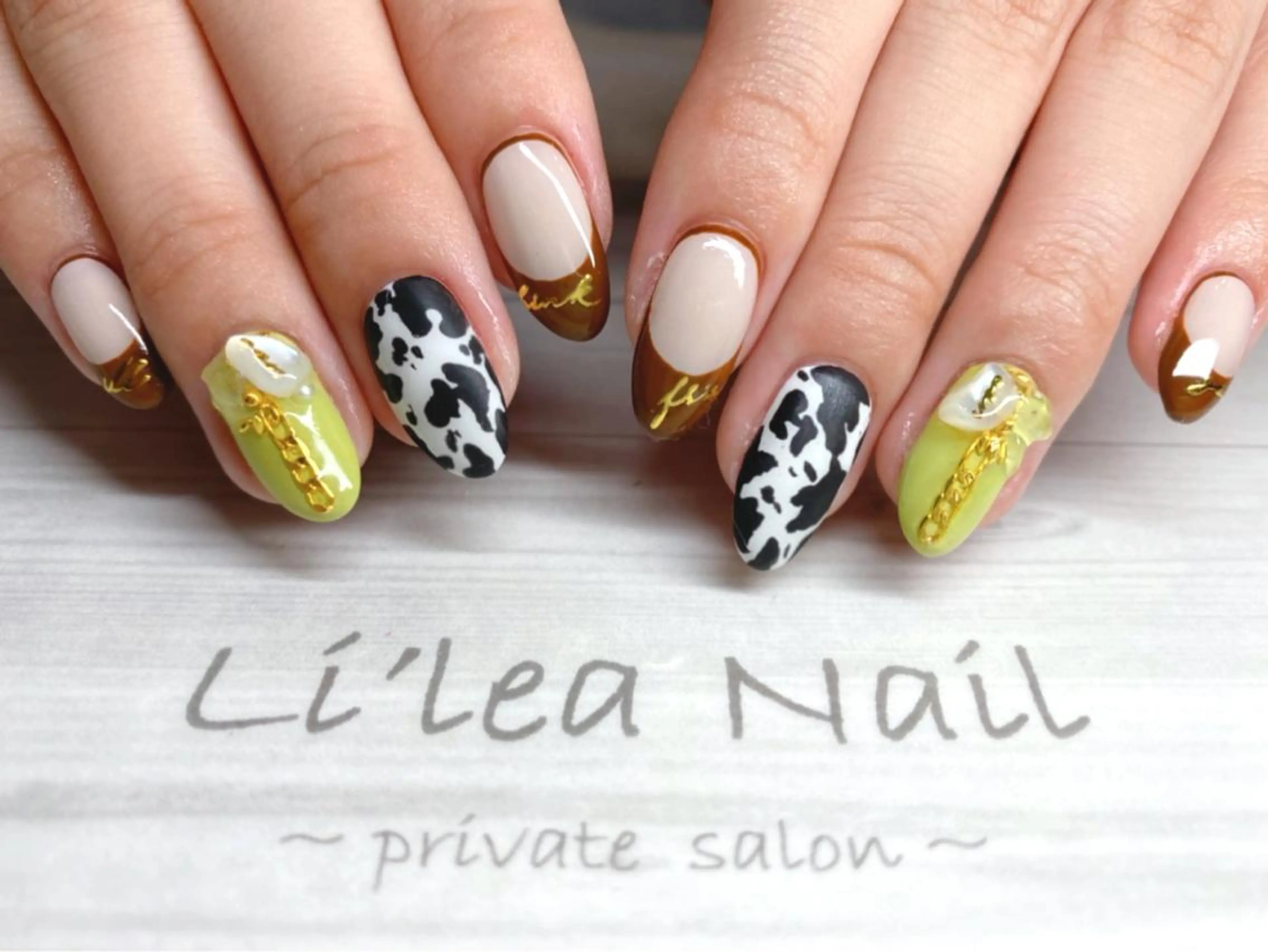 ネイル Li'leaNail AINAのネイルデザイン