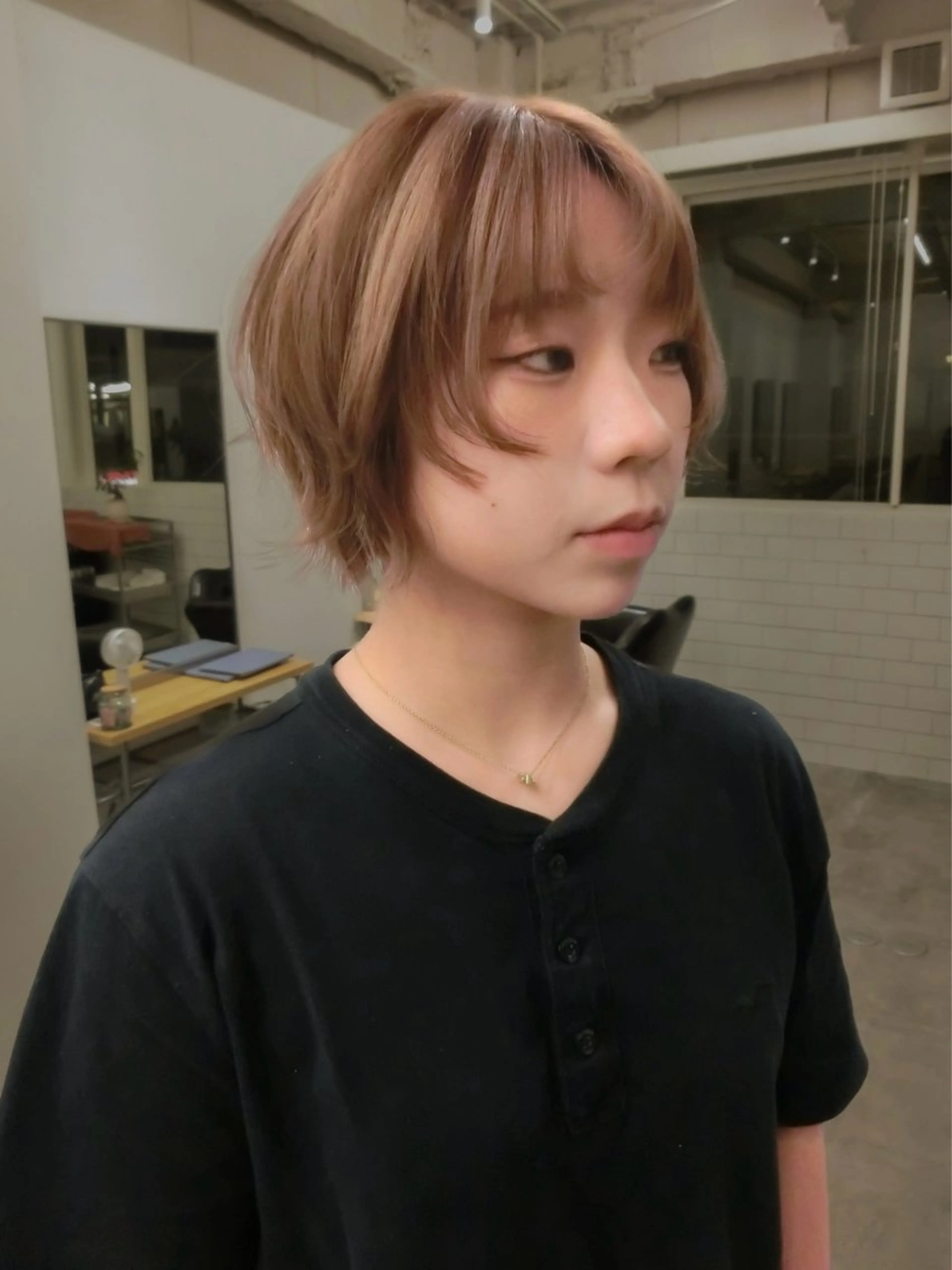 ショート レイヤー/ハイトーン ヒガシサヨのヘアスタイル