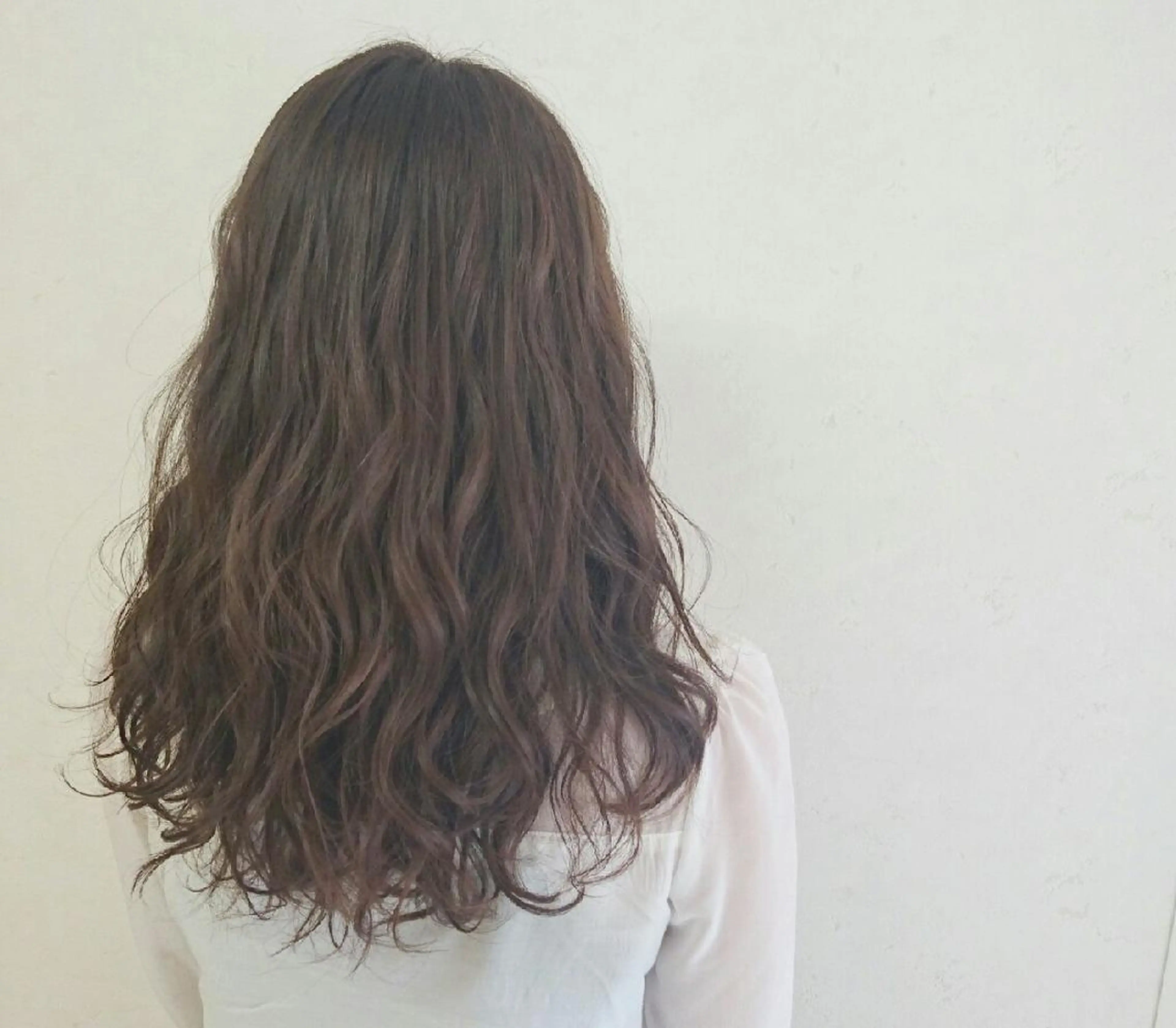 ロング カラー パーマ デジタルパーマ 透明感ハイライト◎ 伊藤夏海のヘアスタイル