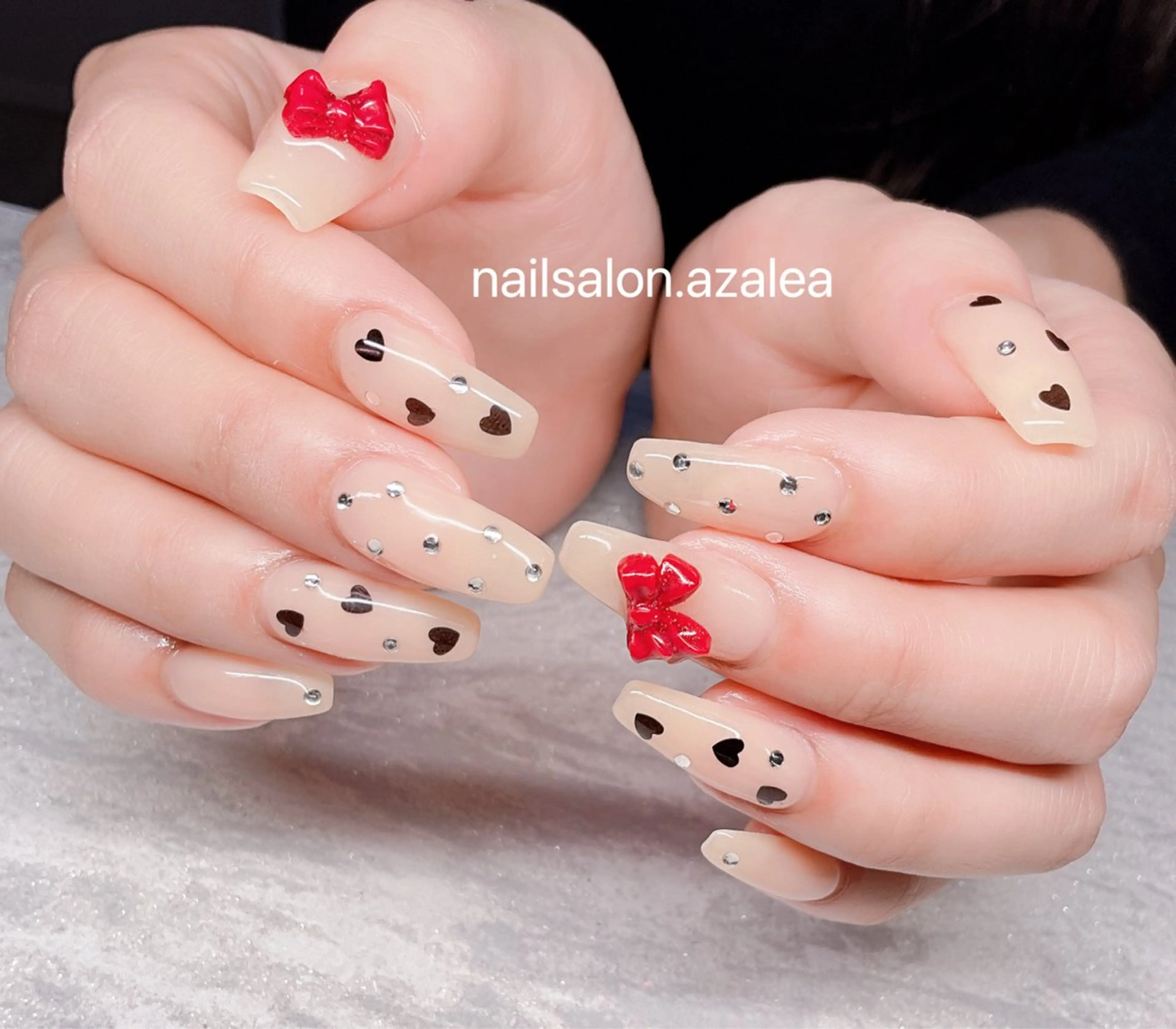 ネイル ハンドネイル R inのネイルデザイン