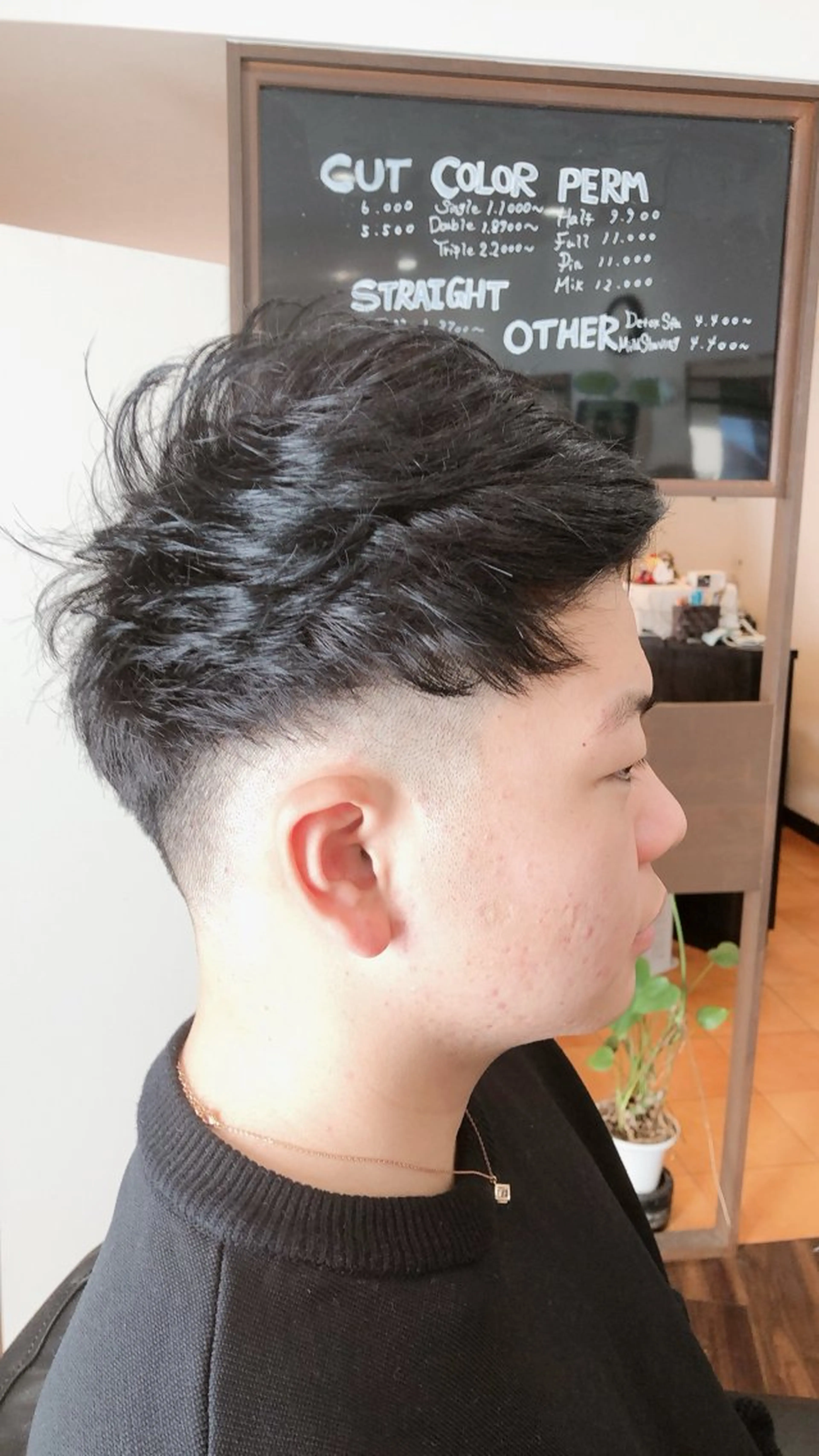 ショート メンズ フェードカット スキンフェード 早川 太貴のヘアスタイル