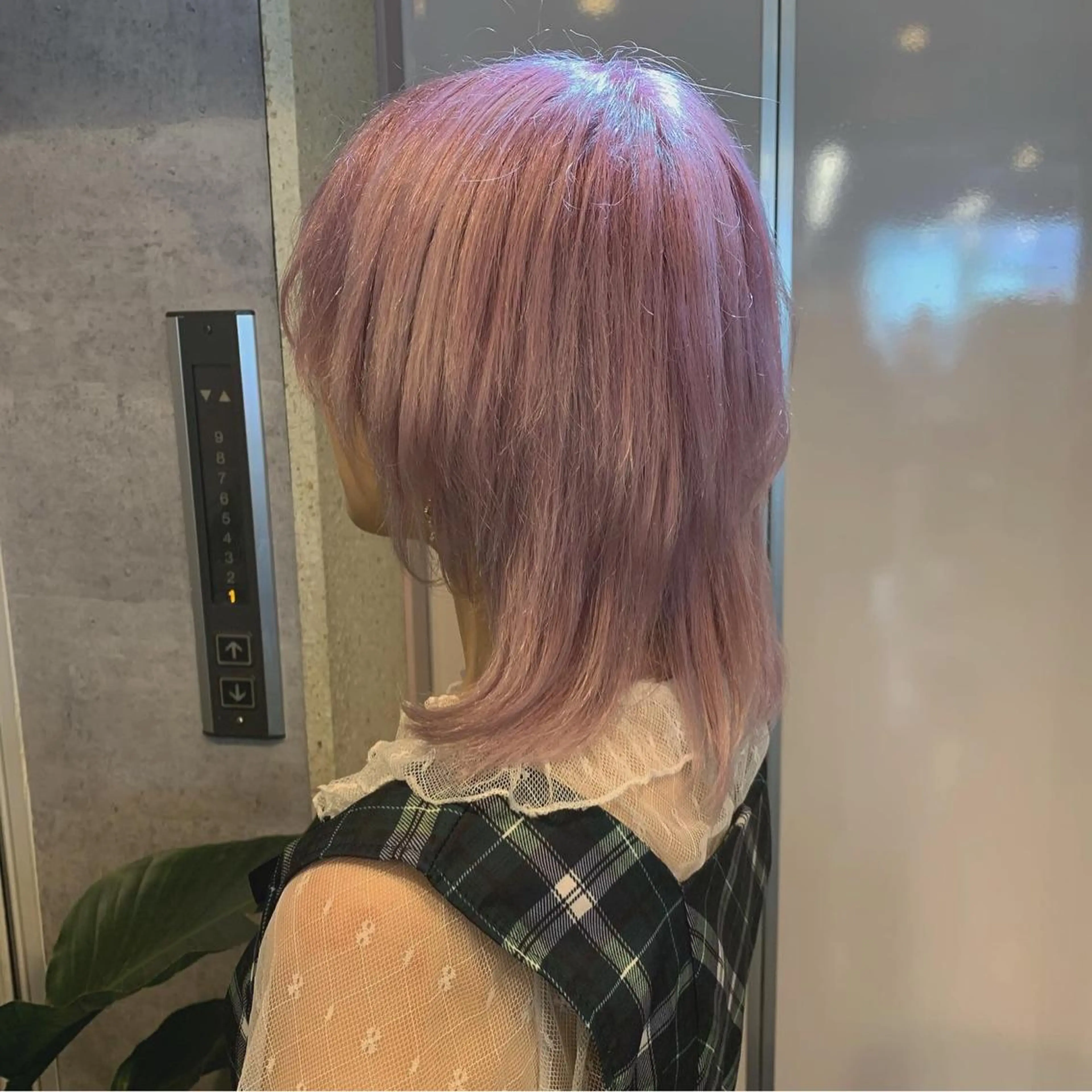 ミディアム カラー ピンクカラー ヘアカラー Chara Chalone所属・今野 美栄のヘアスタイル