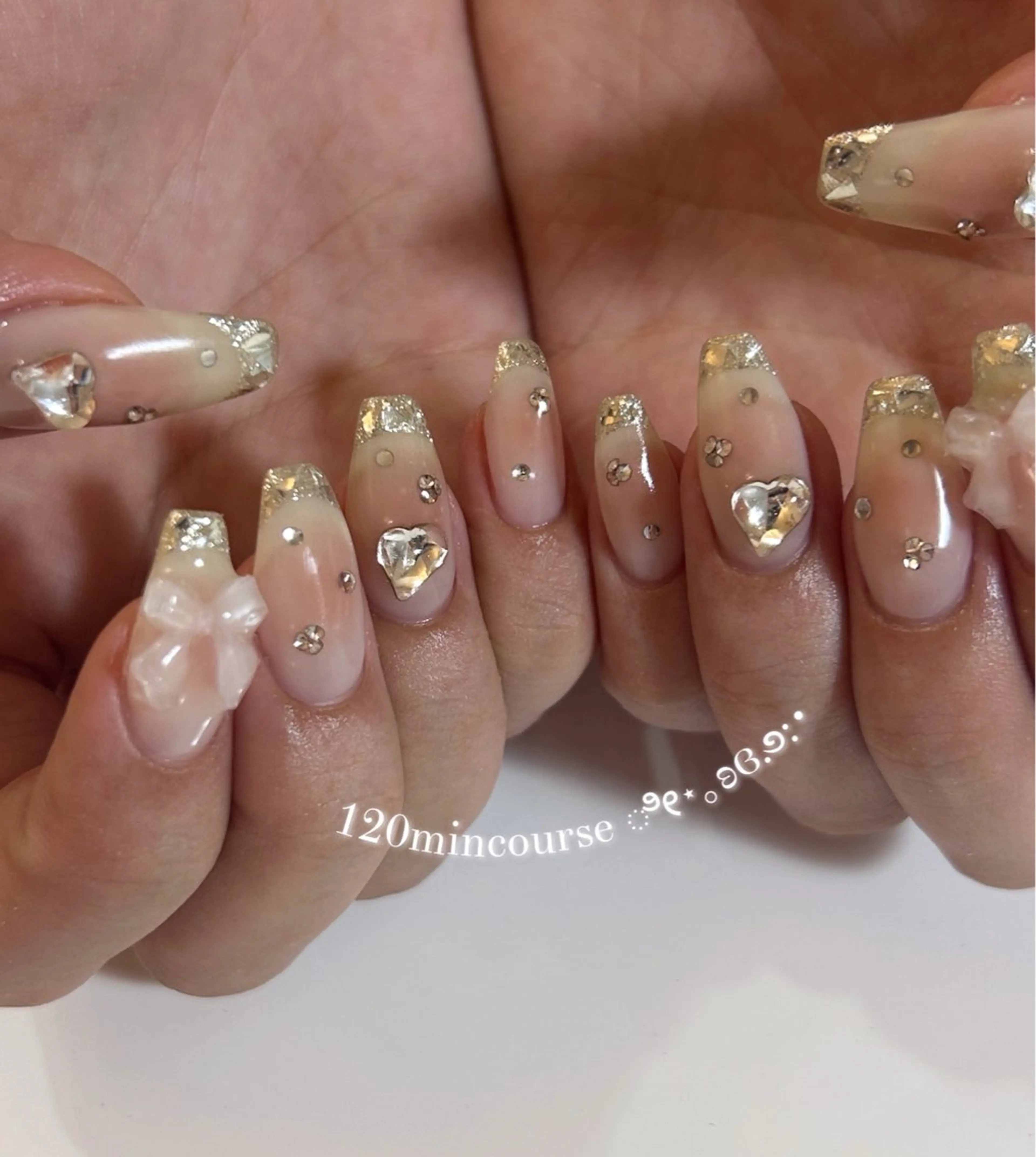 ネイル ハンドネイル ViViA momokaのネイルデザイン