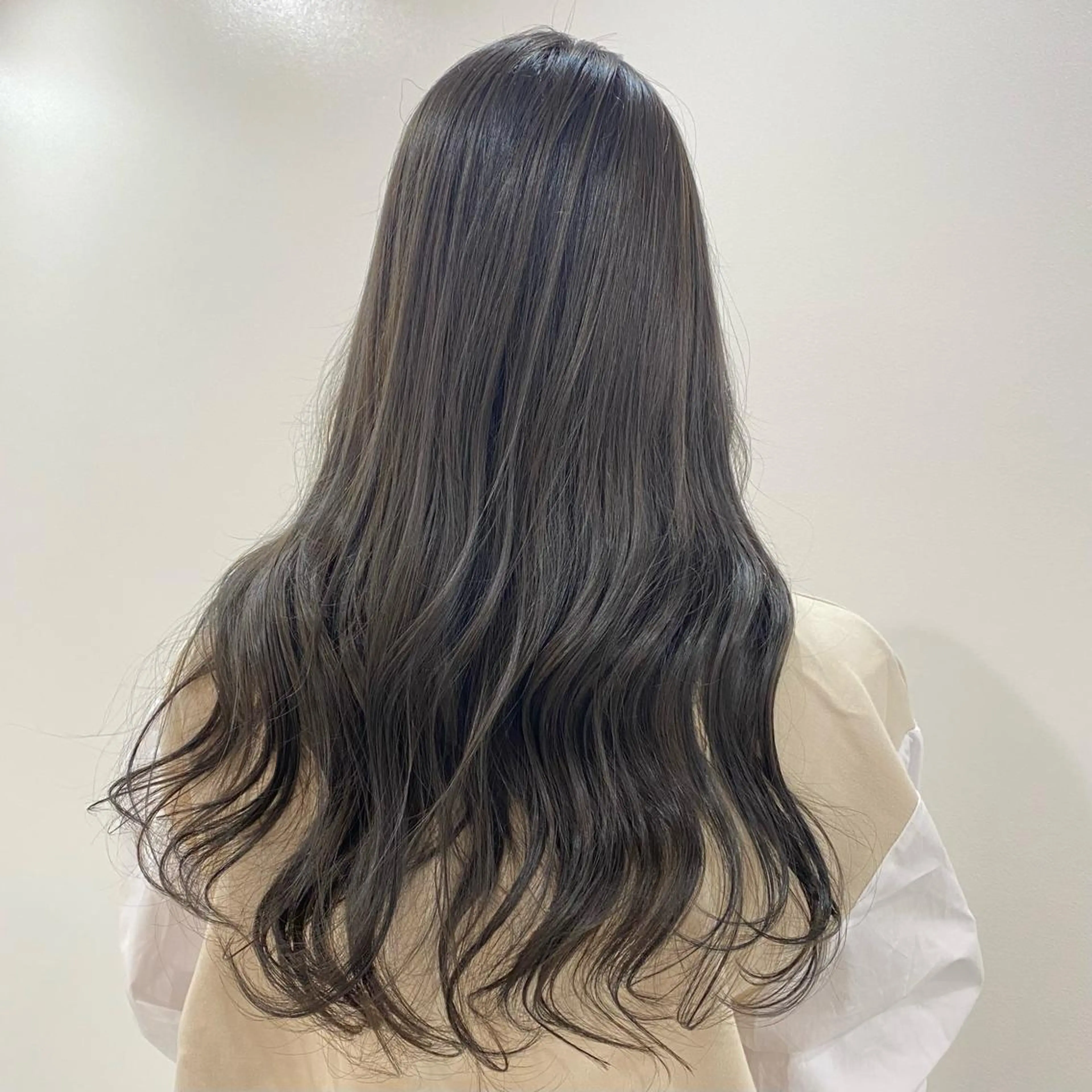 ロング カラー マンツーマン女性 美容師 奏のヘアスタイル