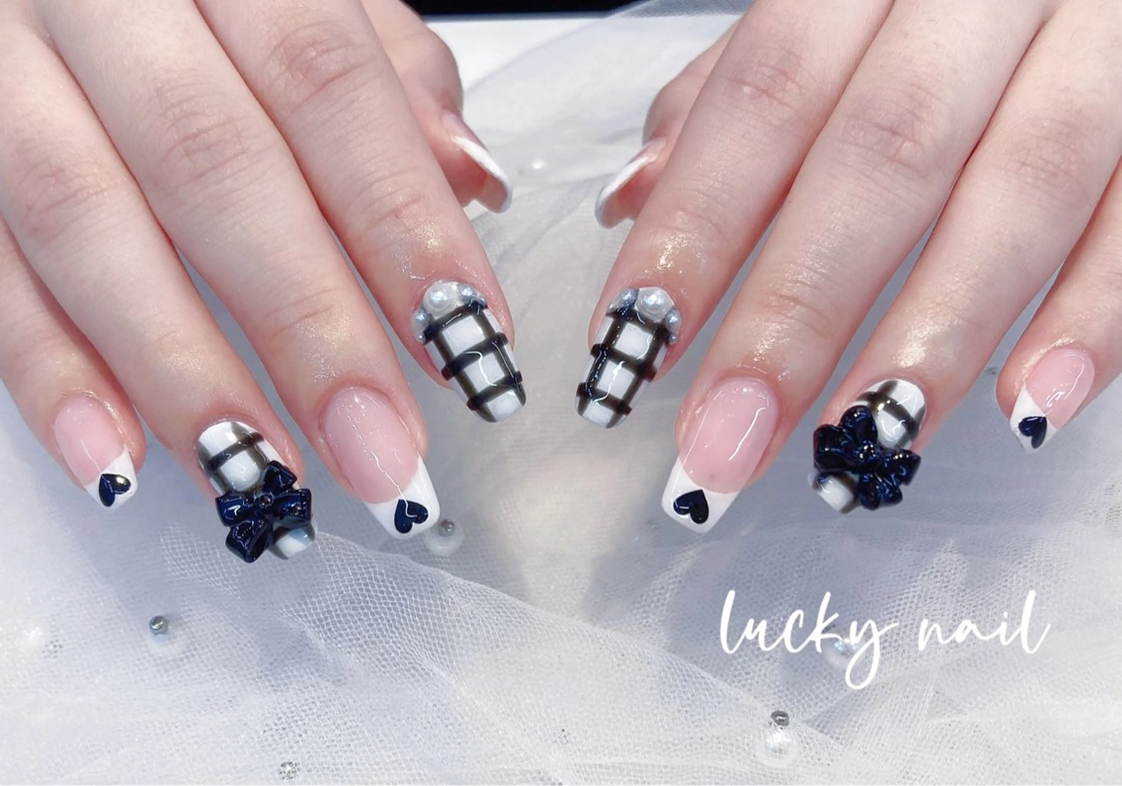 ネイル チークネイル 長さ出し ジェルネイル マグネットネイル 持ち込み Lucky nail  小林和希のネイルデザイン