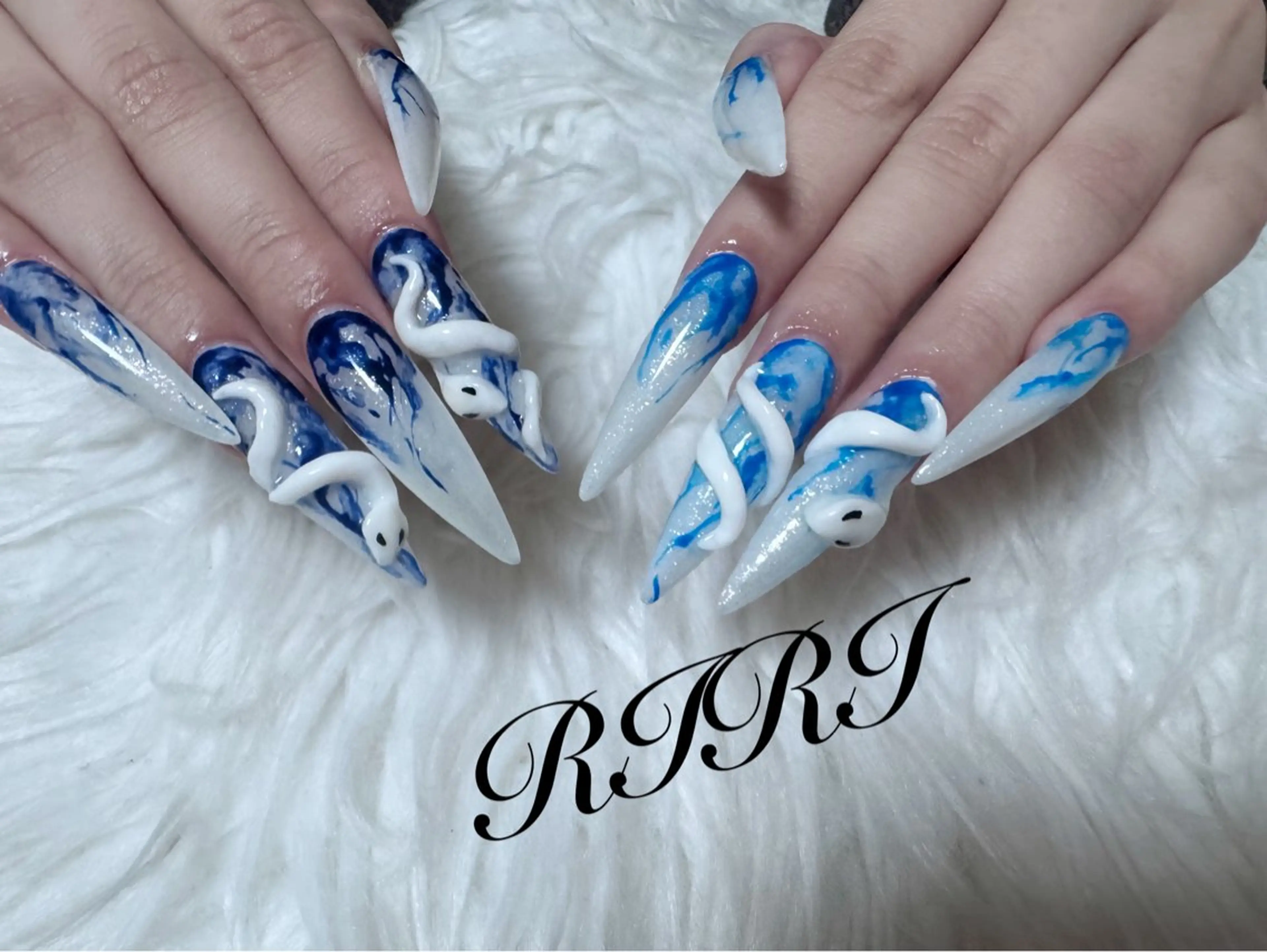 ネイル ジェルネイル ロングネイル スカルプネイル シンプルネイル 冬ネイル ハンドネイル riri オーナーのネイルデザイン