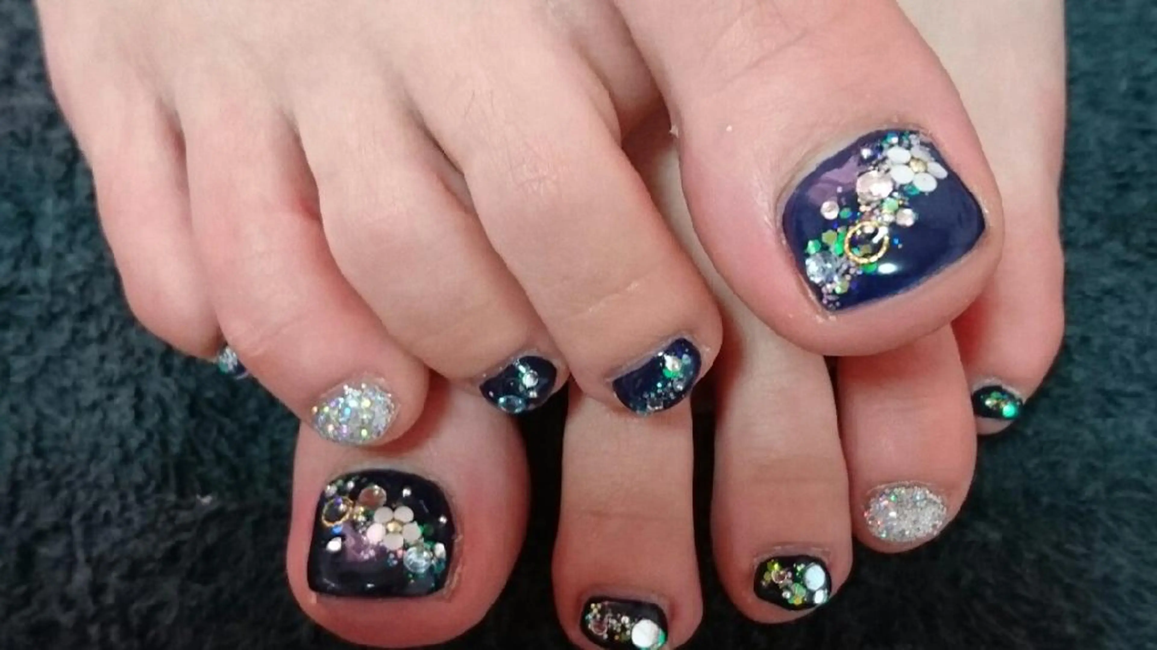 ネイル キラキラネイル ラメ(グリッター) ネイビー マリー ネイルのネイルデザイン