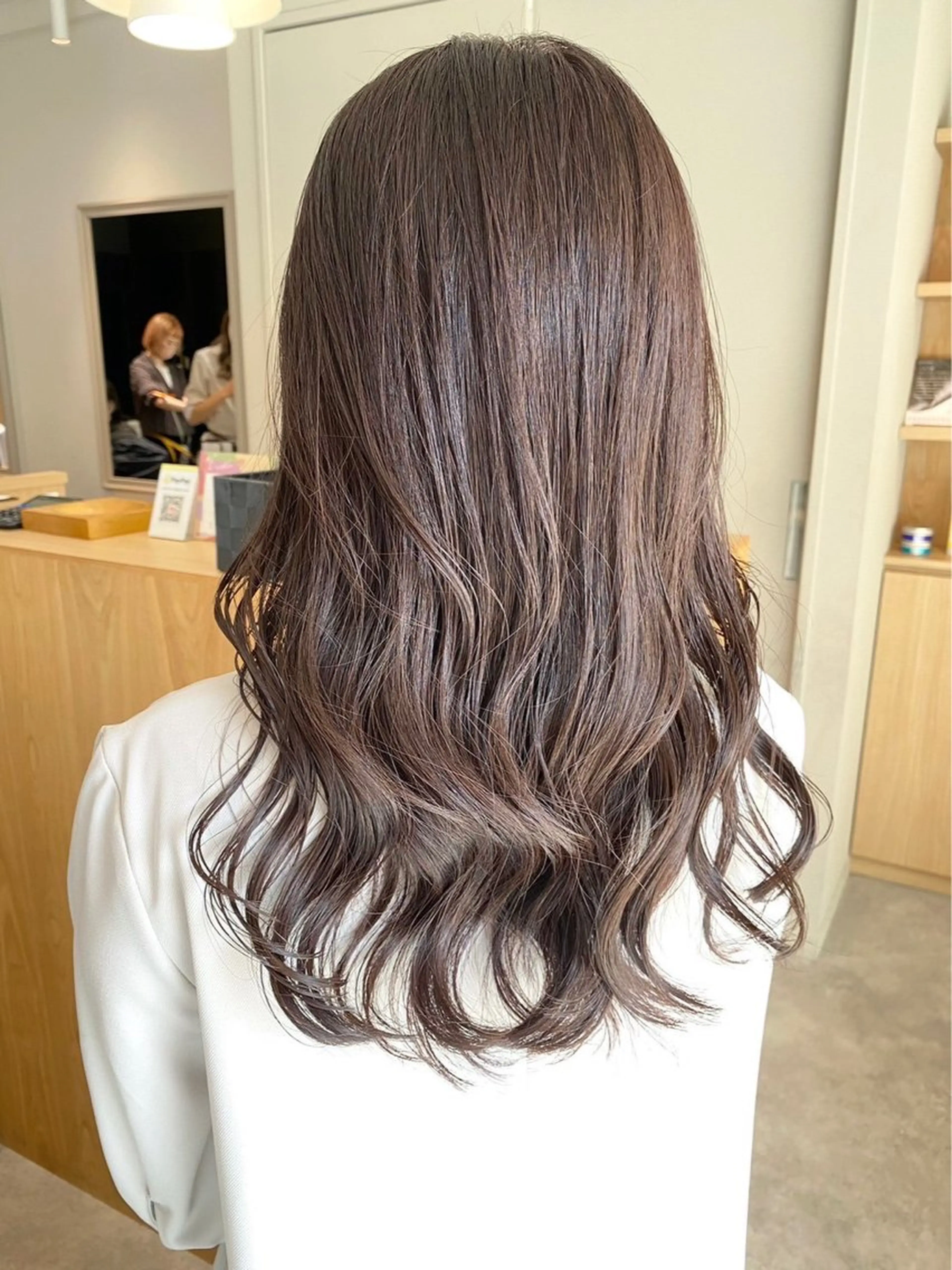 ロング カラー 俵 菜月のヘアスタイル