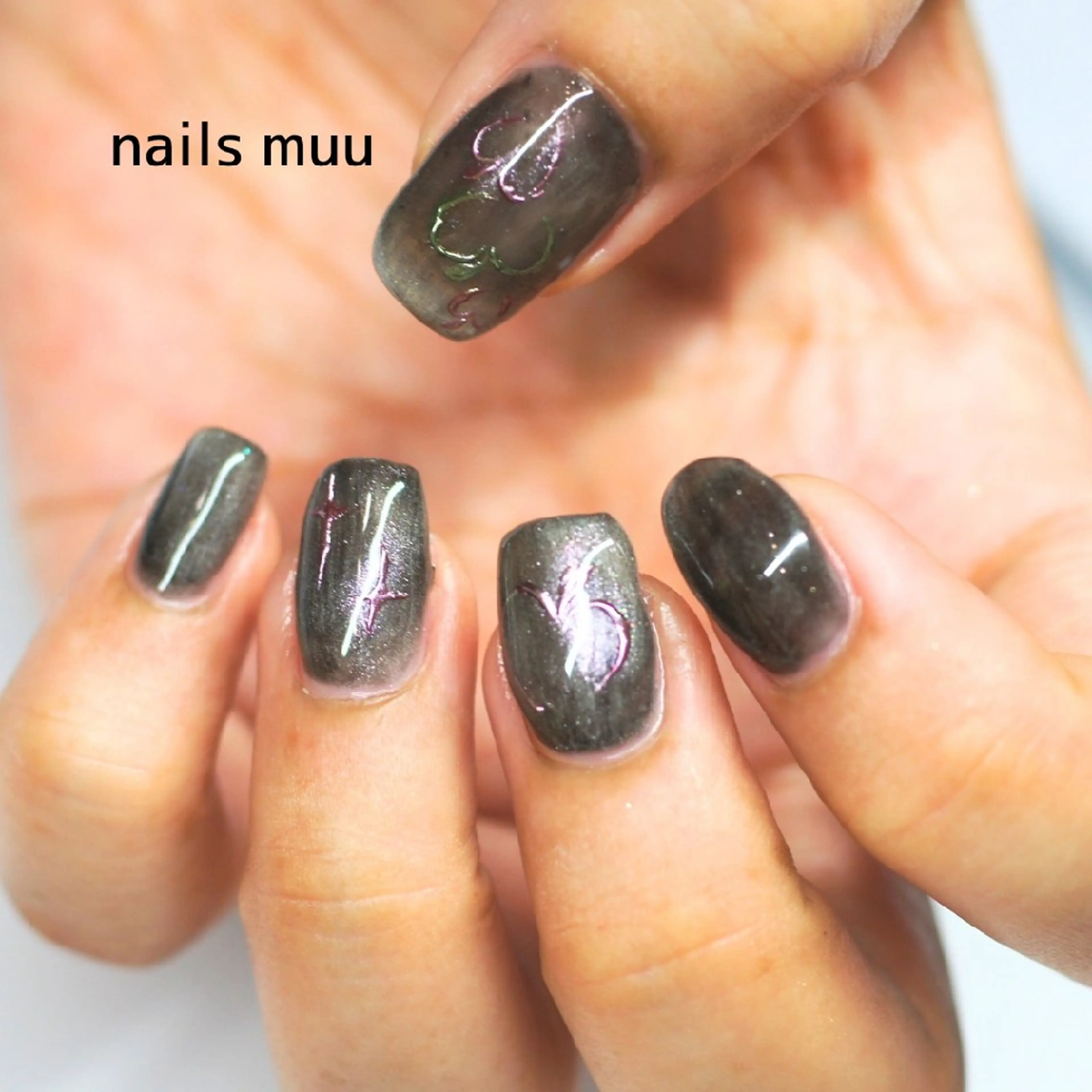 ネイル グリーン マグネットネイル 大理石ネイル(マーブル) ハンドネイル nails muu まゆのネイルデザイン