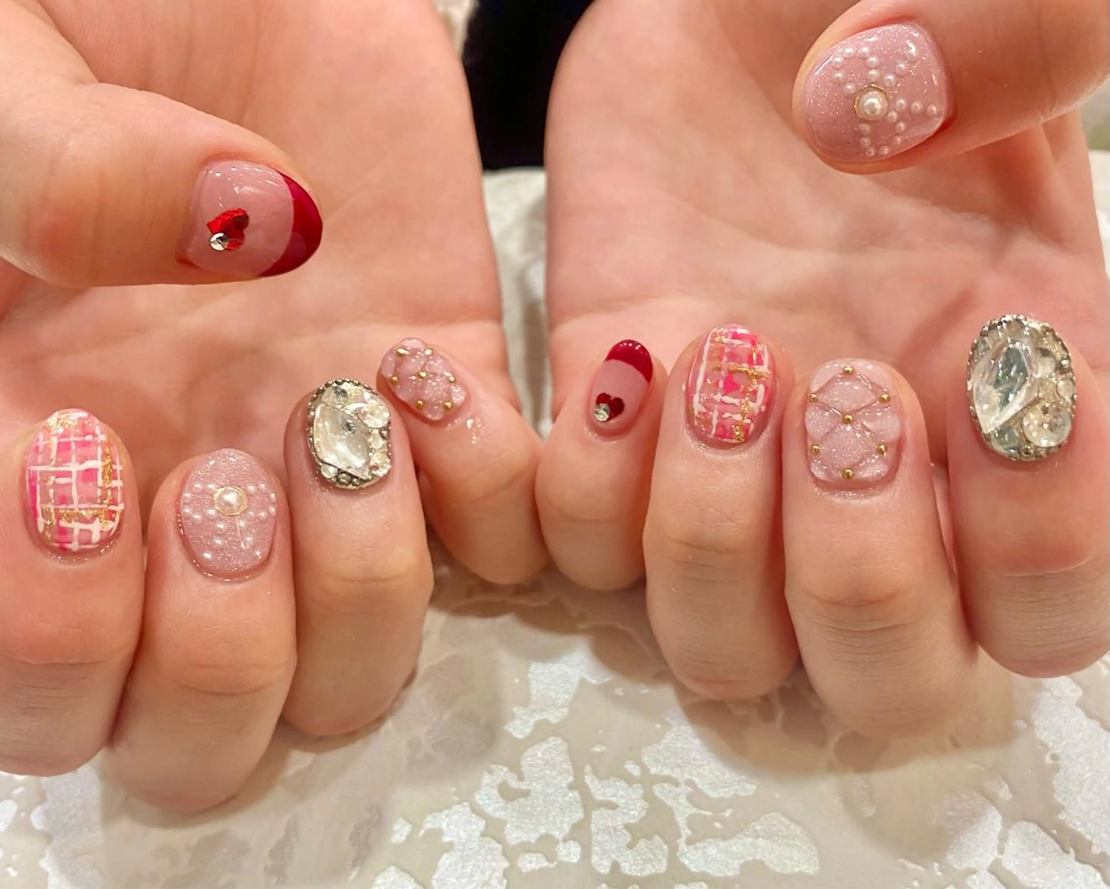 ネイル 安藤 彩乃のネイルデザイン