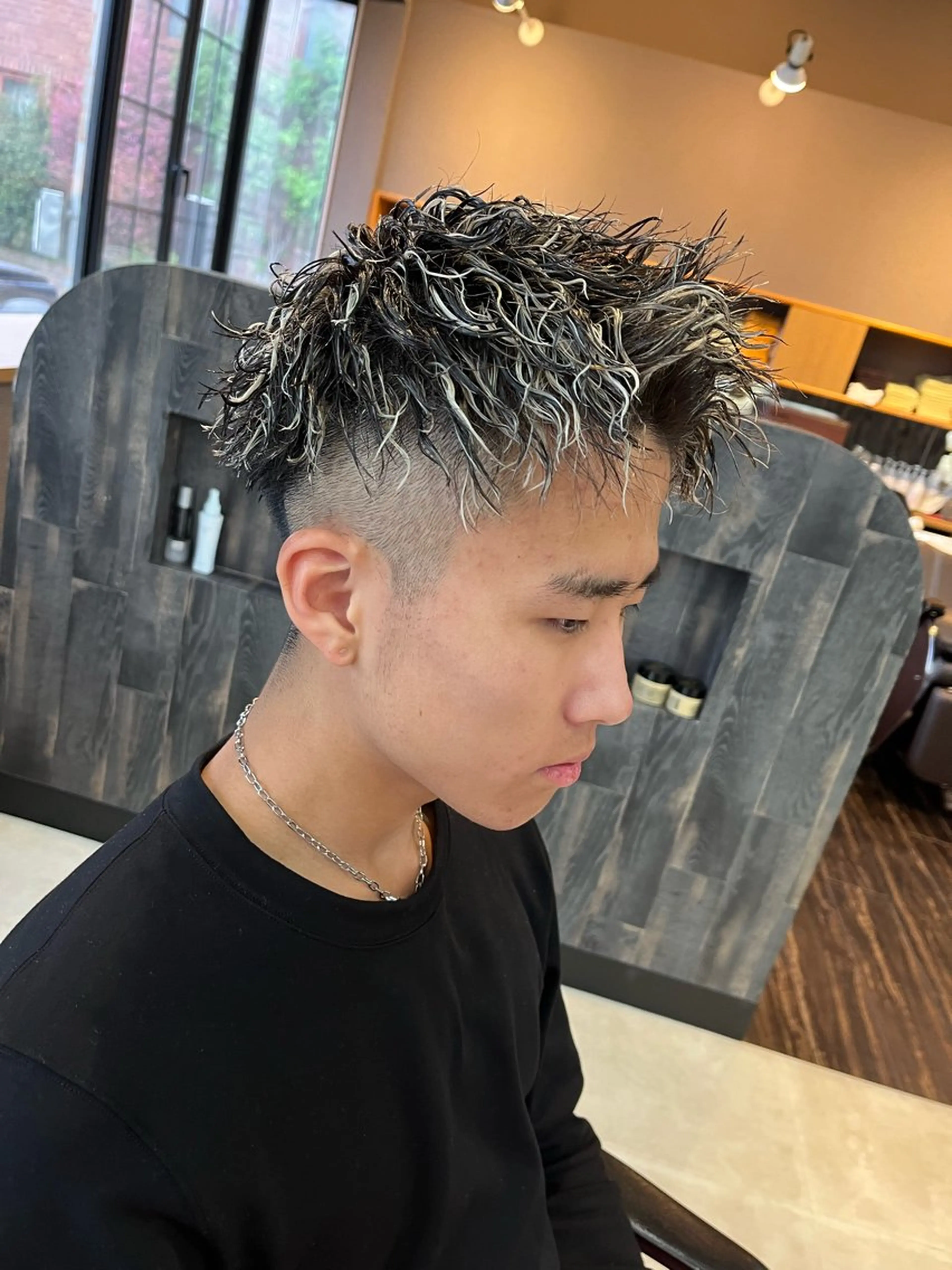 ショート カット ヘアカラー パーマ メンズ特化✨パーマス タイル大得意安田海斗のヘアスタイル