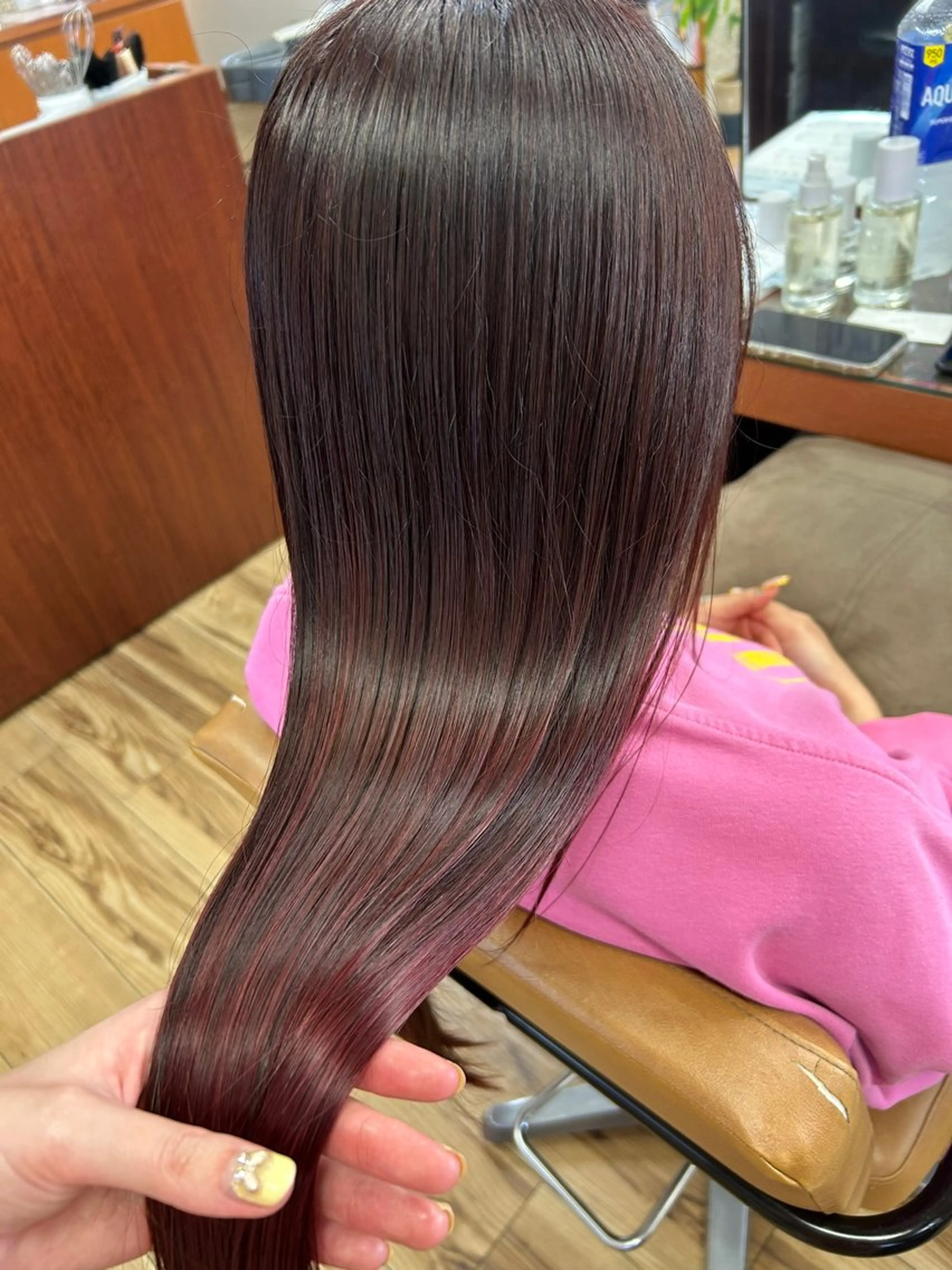 ロング 榮 百合香のヘアスタイル