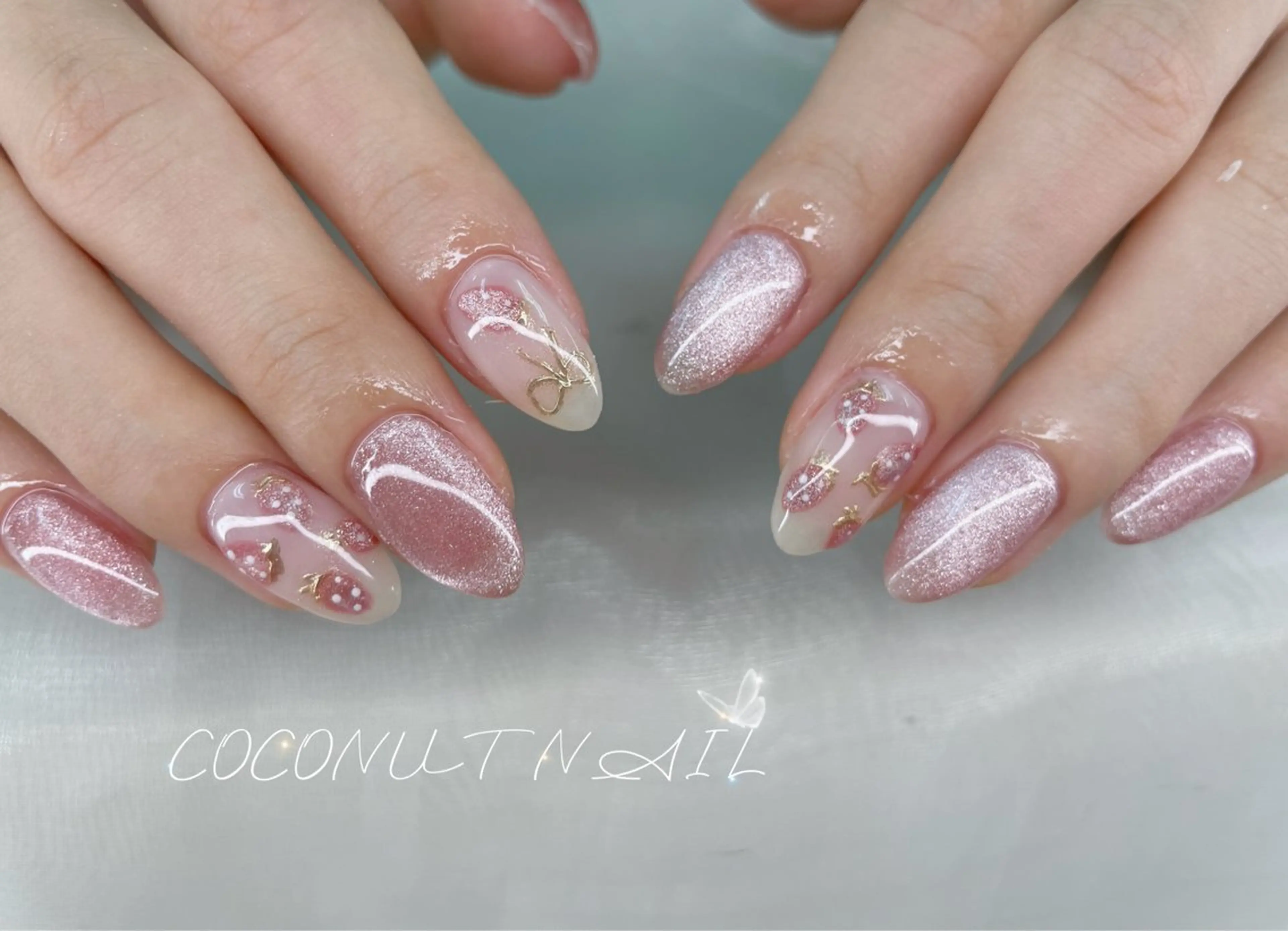 ネイル べっ甲ネイル フレンチネイル キラキラネイル ラメ(グリッター) マグネットネイル 神田 ココナッツのネイルデザイン