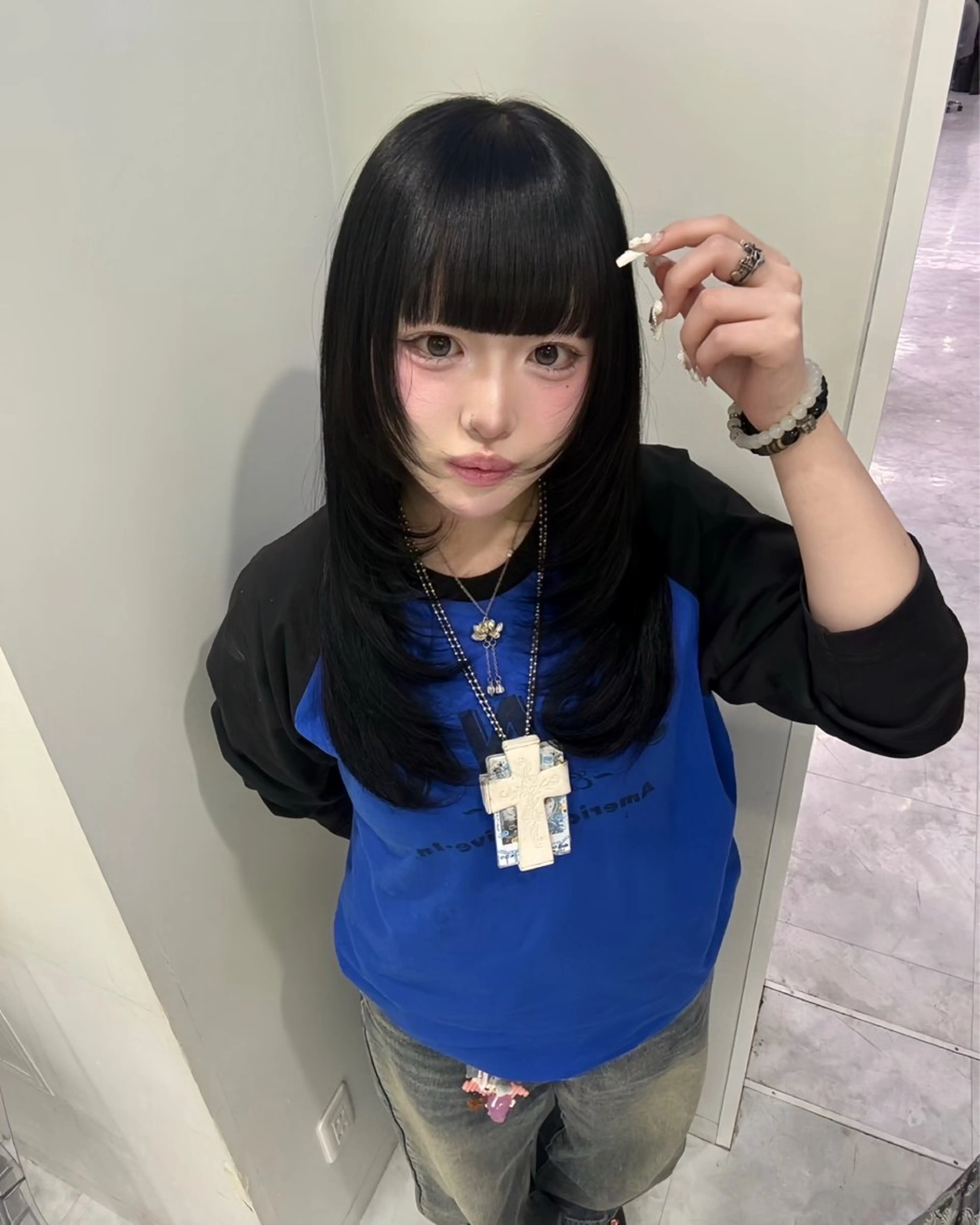 ロング カラー ヘアアレンジ カット ヘアカラー トリートメント ヘッドスパ ヘアセット 韓国レイヤーカット /韓国トレンドカラーのヘアスタイル