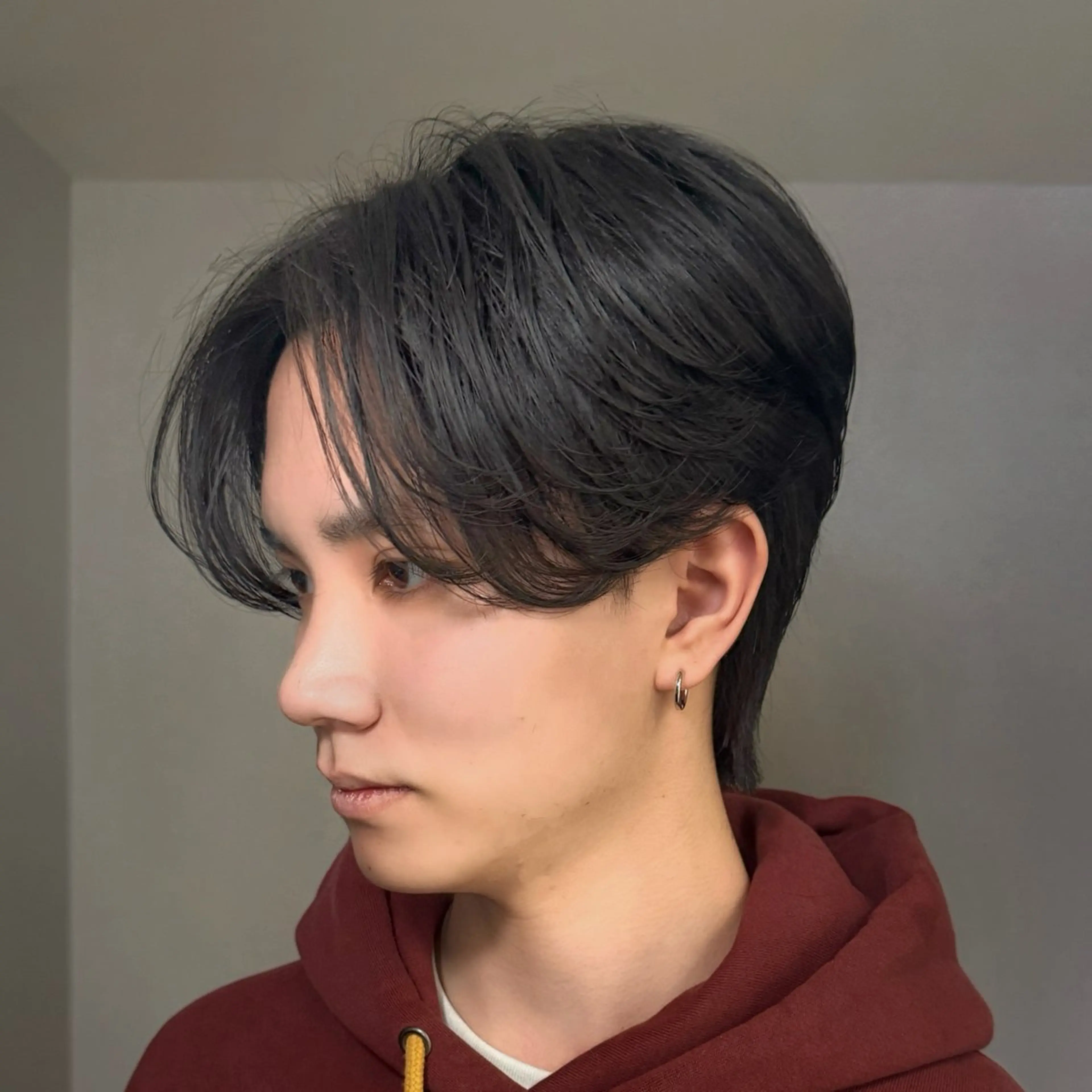 メンズ センターパート ダウンパーマ フェザーパーマ メンズ韓国風 マッシュ カット センターパート特化/ メンズカット/ヒロキのヘアスタイル