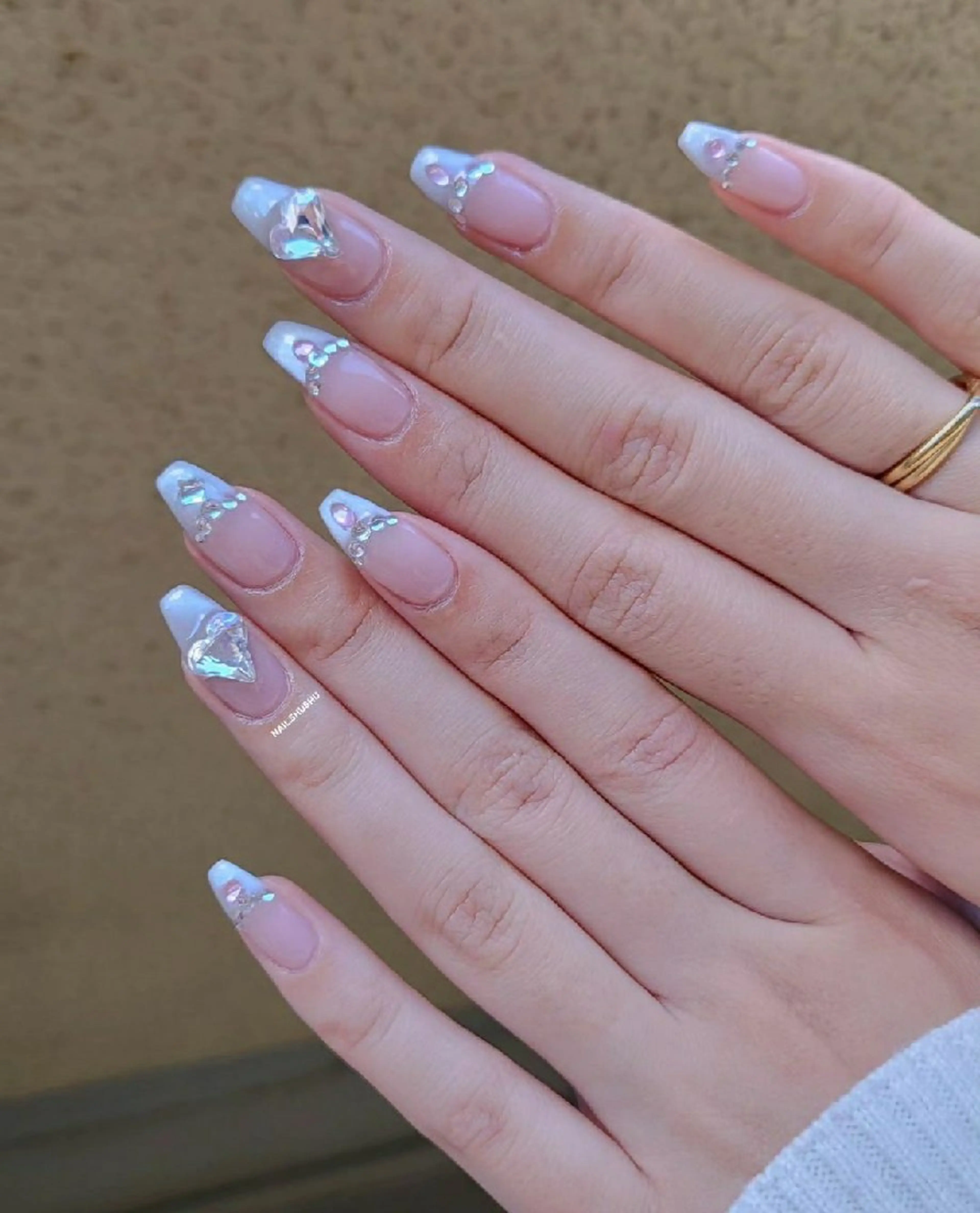 ネイル 持ち込み ニュアンスネイル ワンカラーネイル シンプルネイル 冬ネイル ハンドネイル 3dパーツ/流行り 👧shushu❤️のネイルデザイン