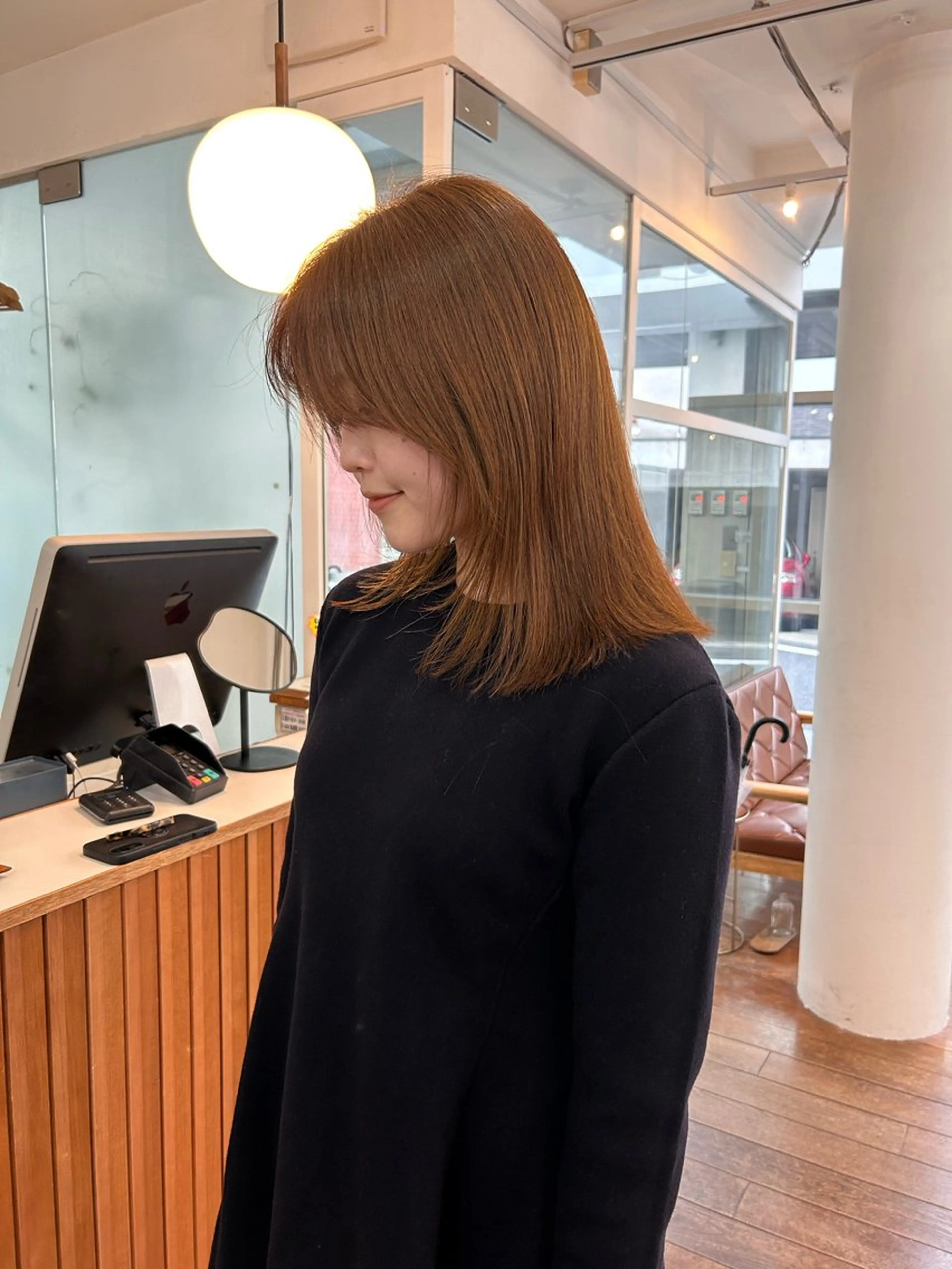 ショート かがやしづ ⭐️ハイトーンのヘアスタイル