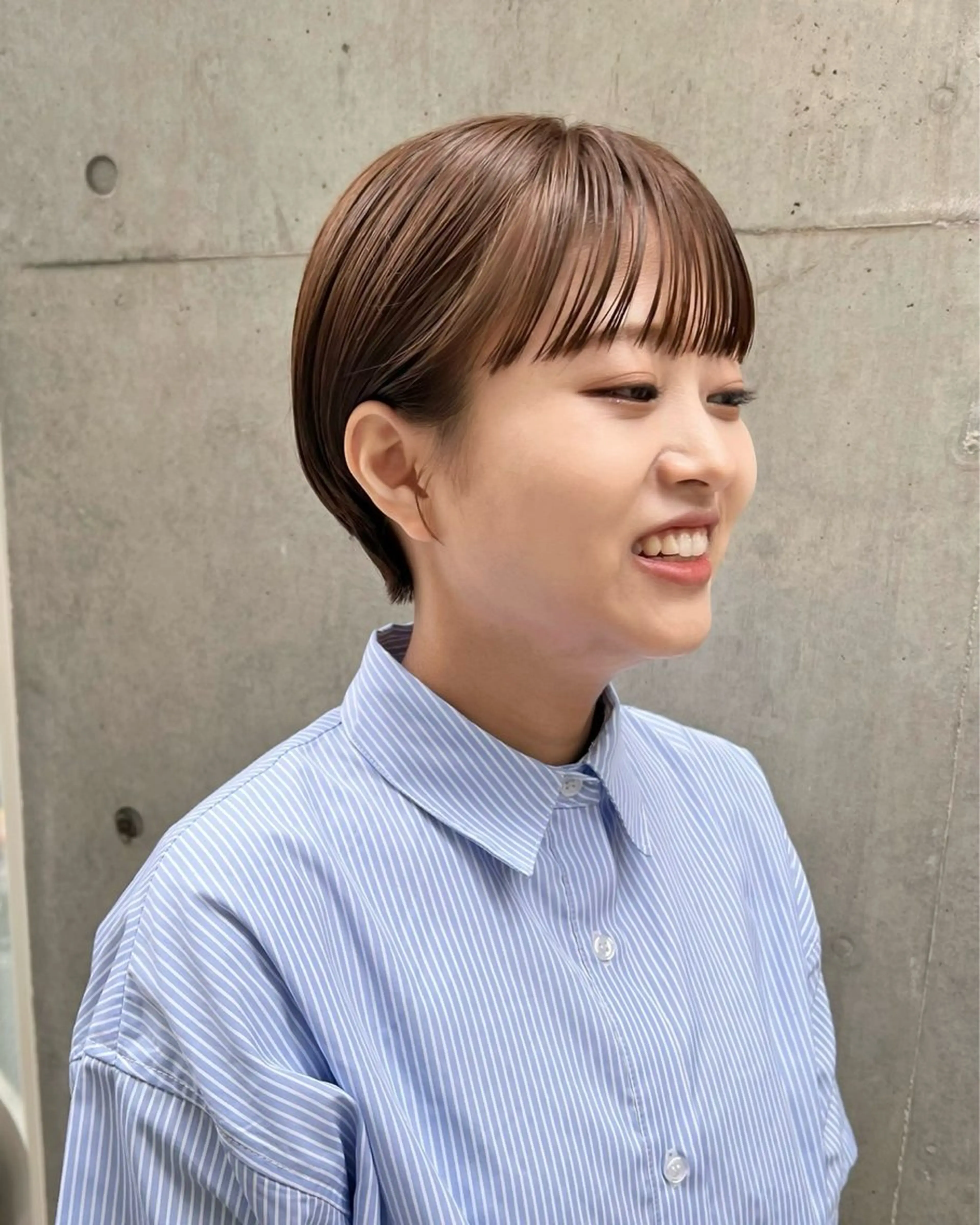 ショート カット センターパート/ 暖色カラーayuのヘアスタイル