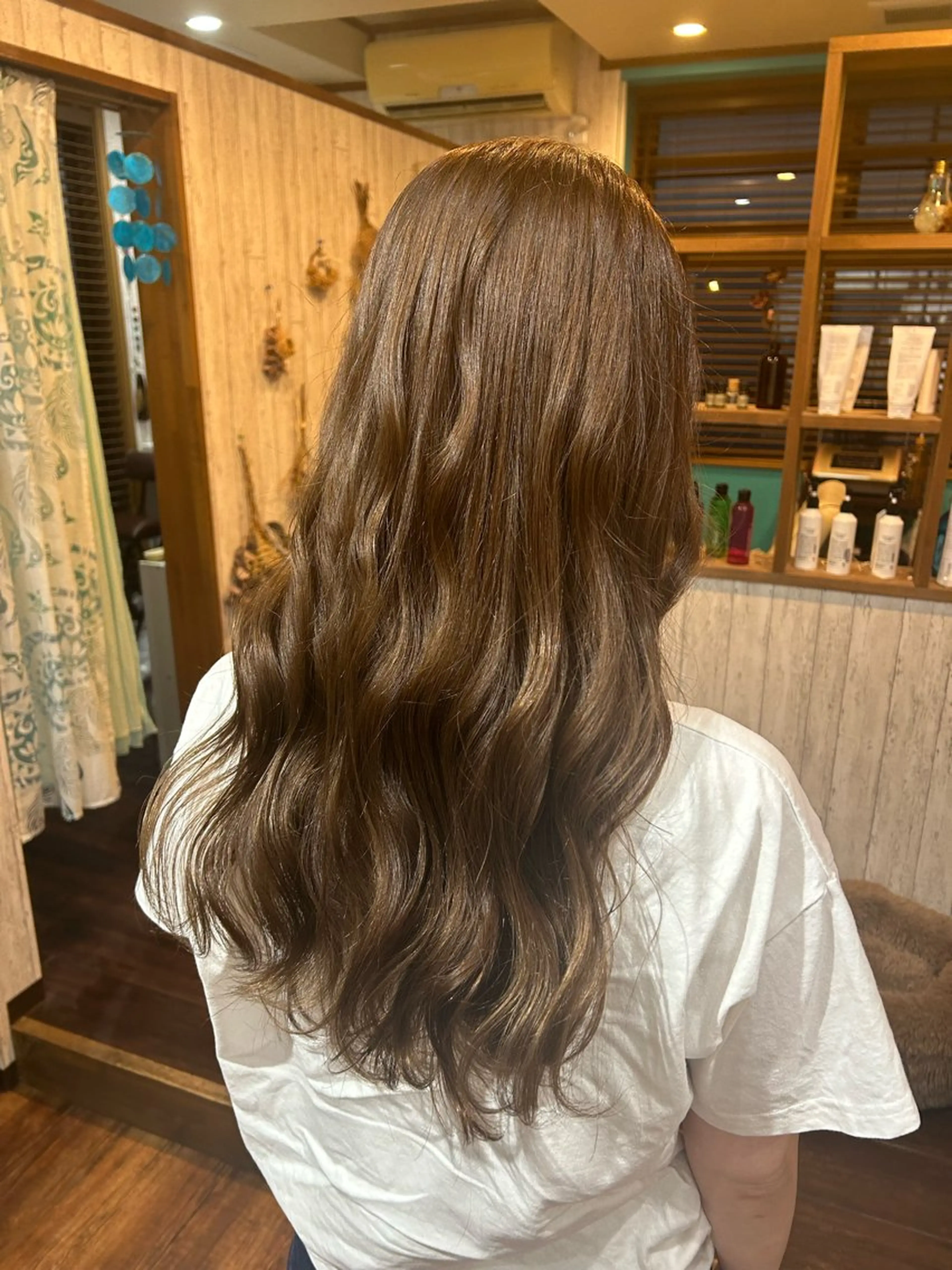 ロング カラー 早坂 さくらのヘアスタイル