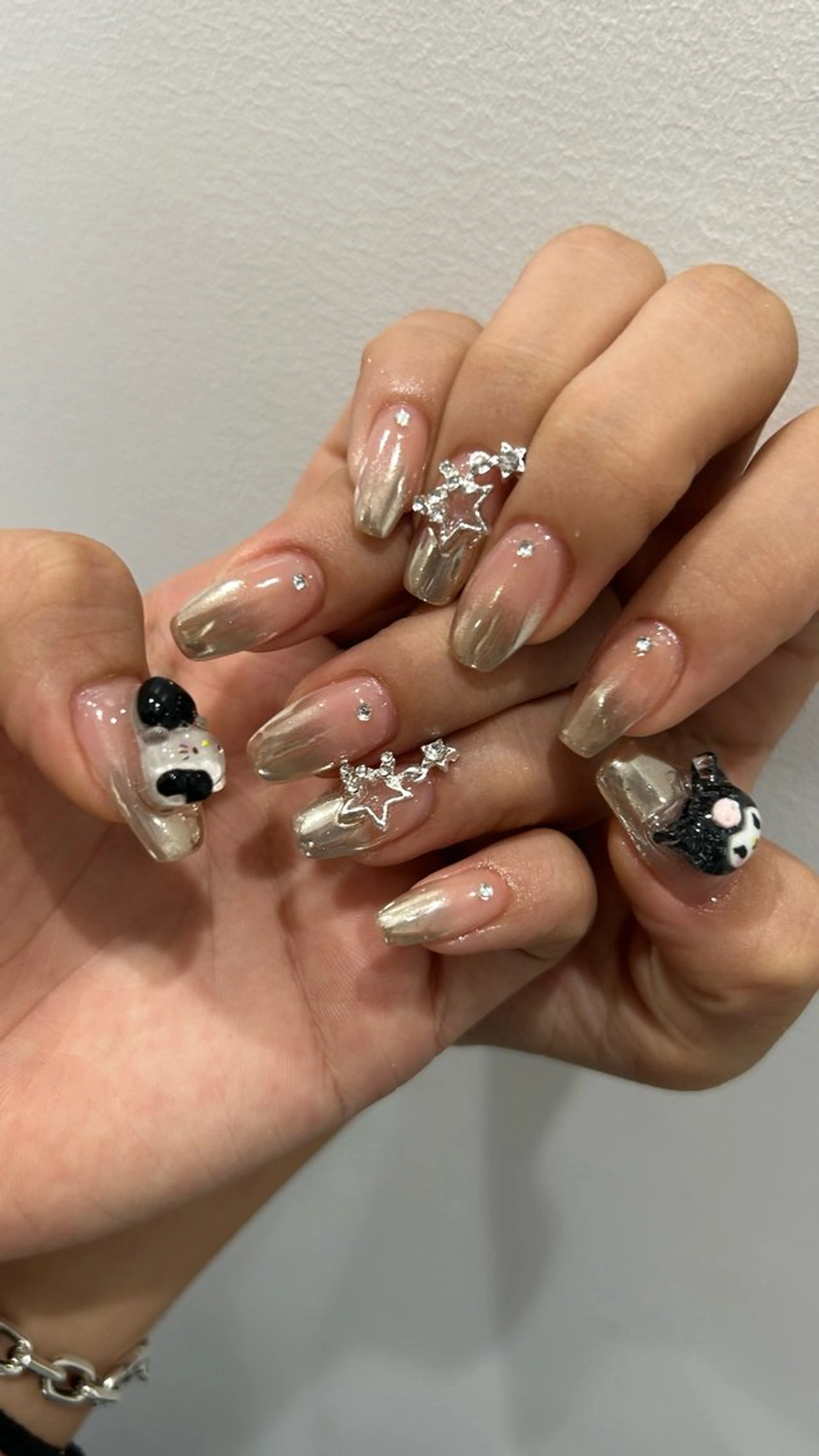 ネイル VENUSBELT hidekaのネイルデザイン