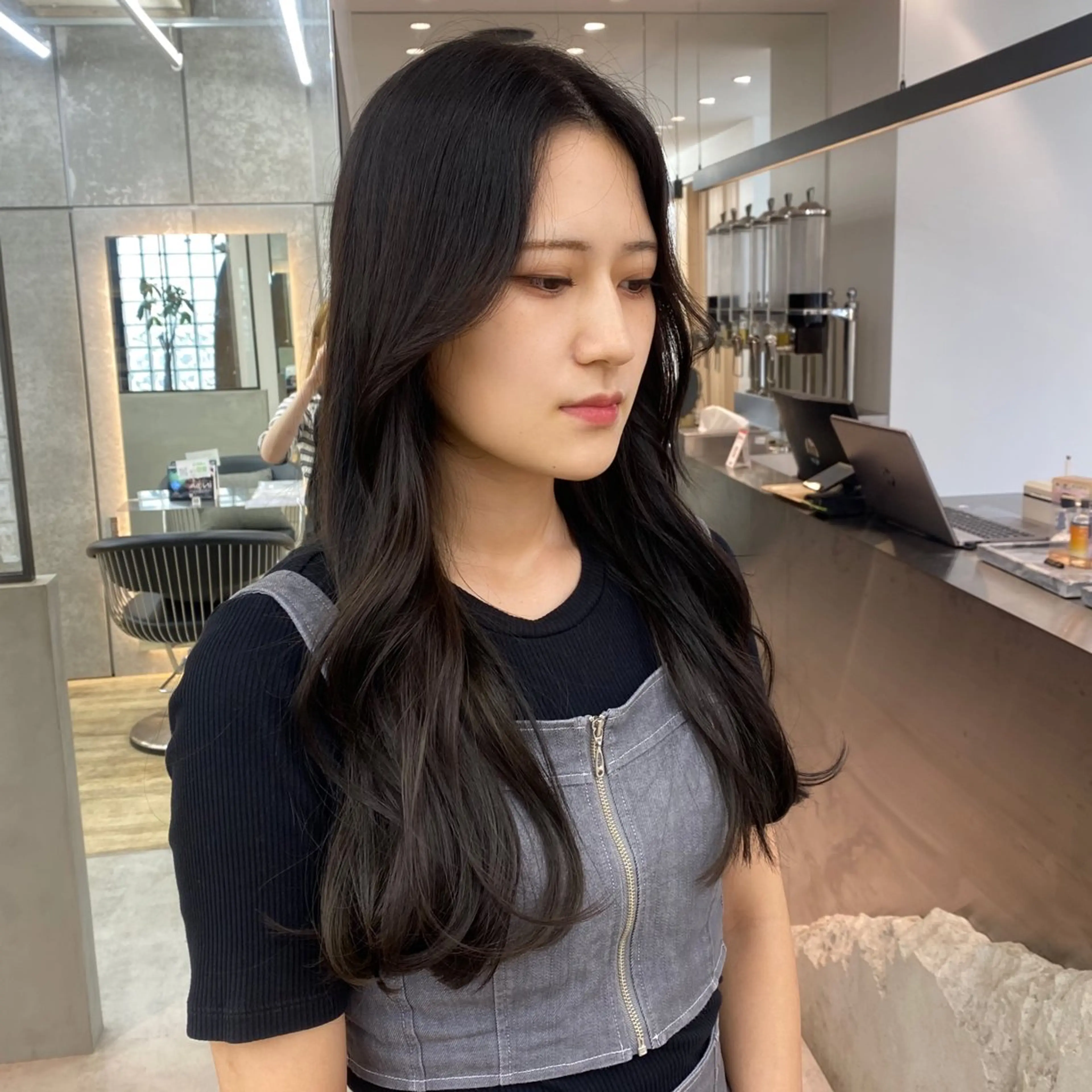 カラー ヘアカラー トリートメント りな💗垢抜け前髪/ レイヤー💗縮毛矯正のヘアスタイル