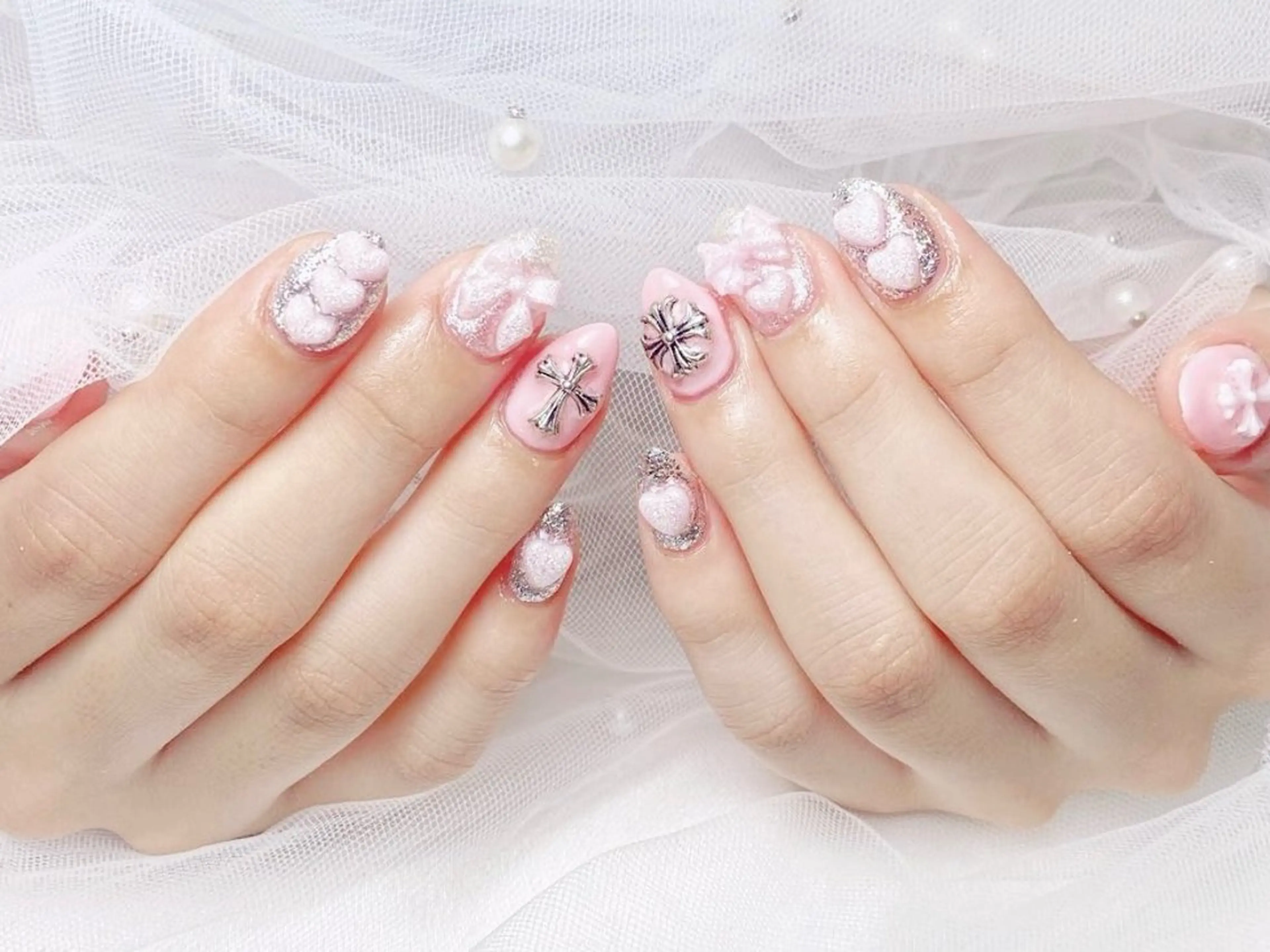 ネイル フレンチネイル ジェルネイル ハート 韓国ネイル マグネットネイル ハンドネイル ネイルサロン lotusのネイルデザイン