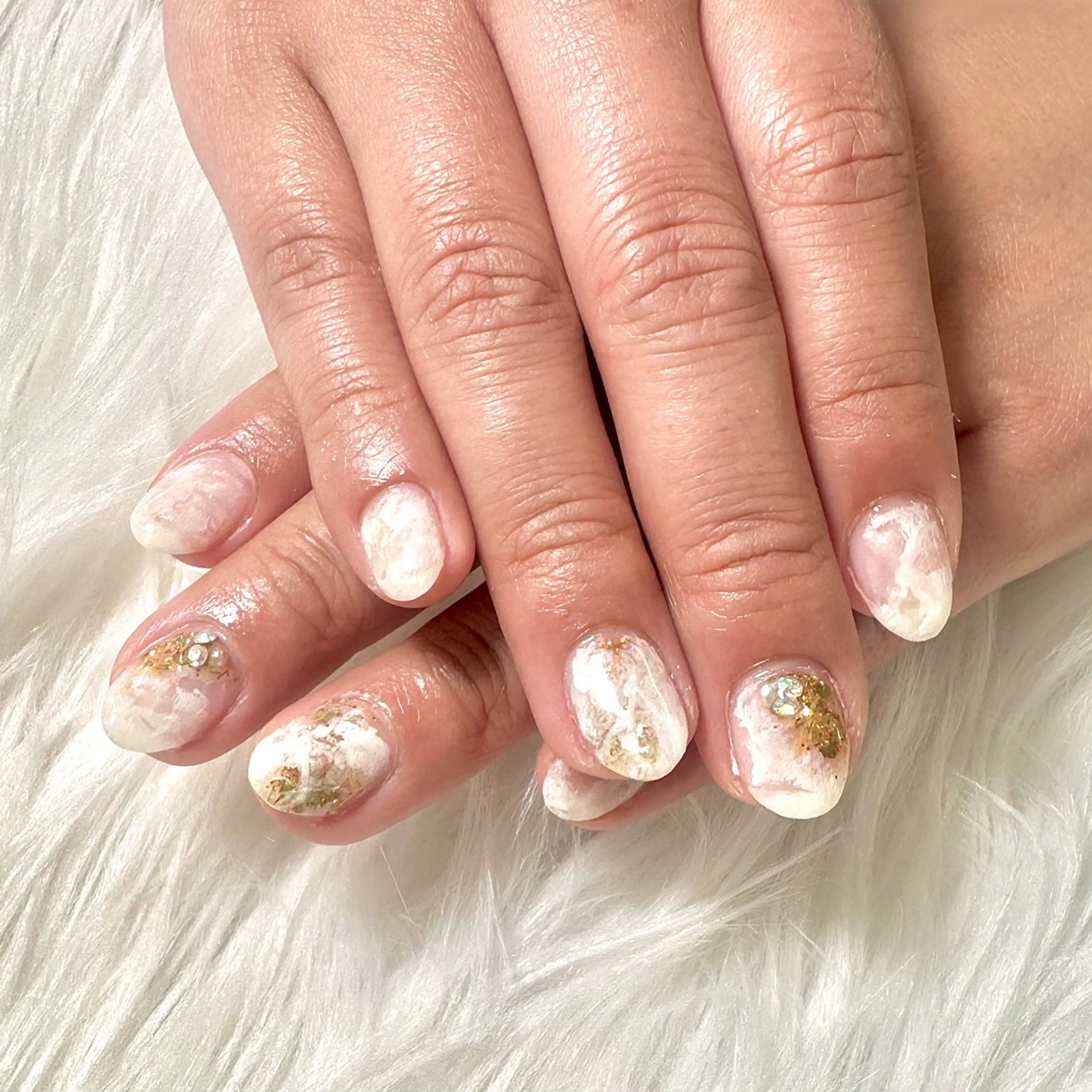 ネイル ラメ(グリッター) ニュアンスネイル ホワイト ハンドネイル Heartnail Hino Reinaのネイルデザイン