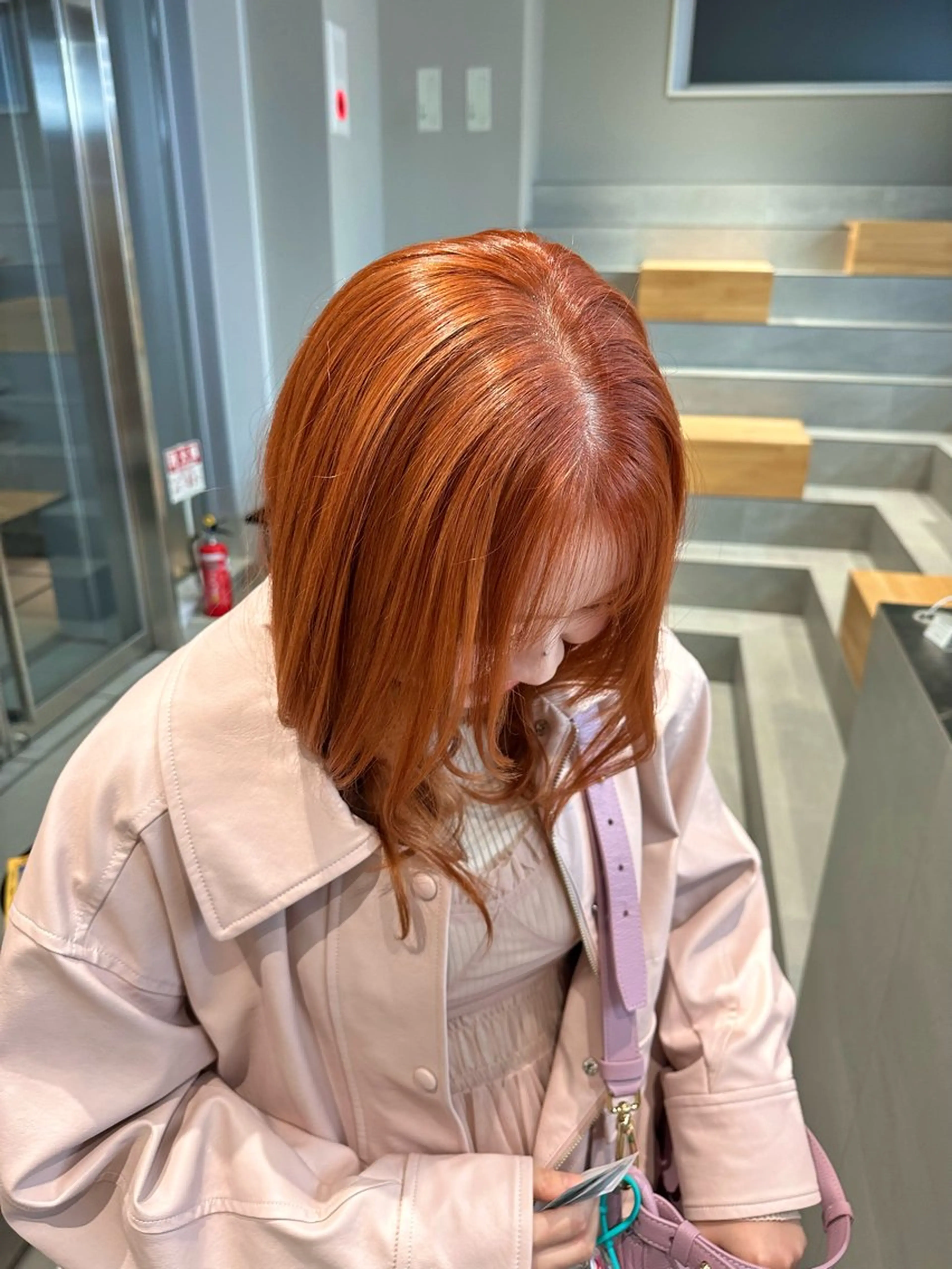 セミロング カラー オレンジ 染谷 遥花のヘアスタイル