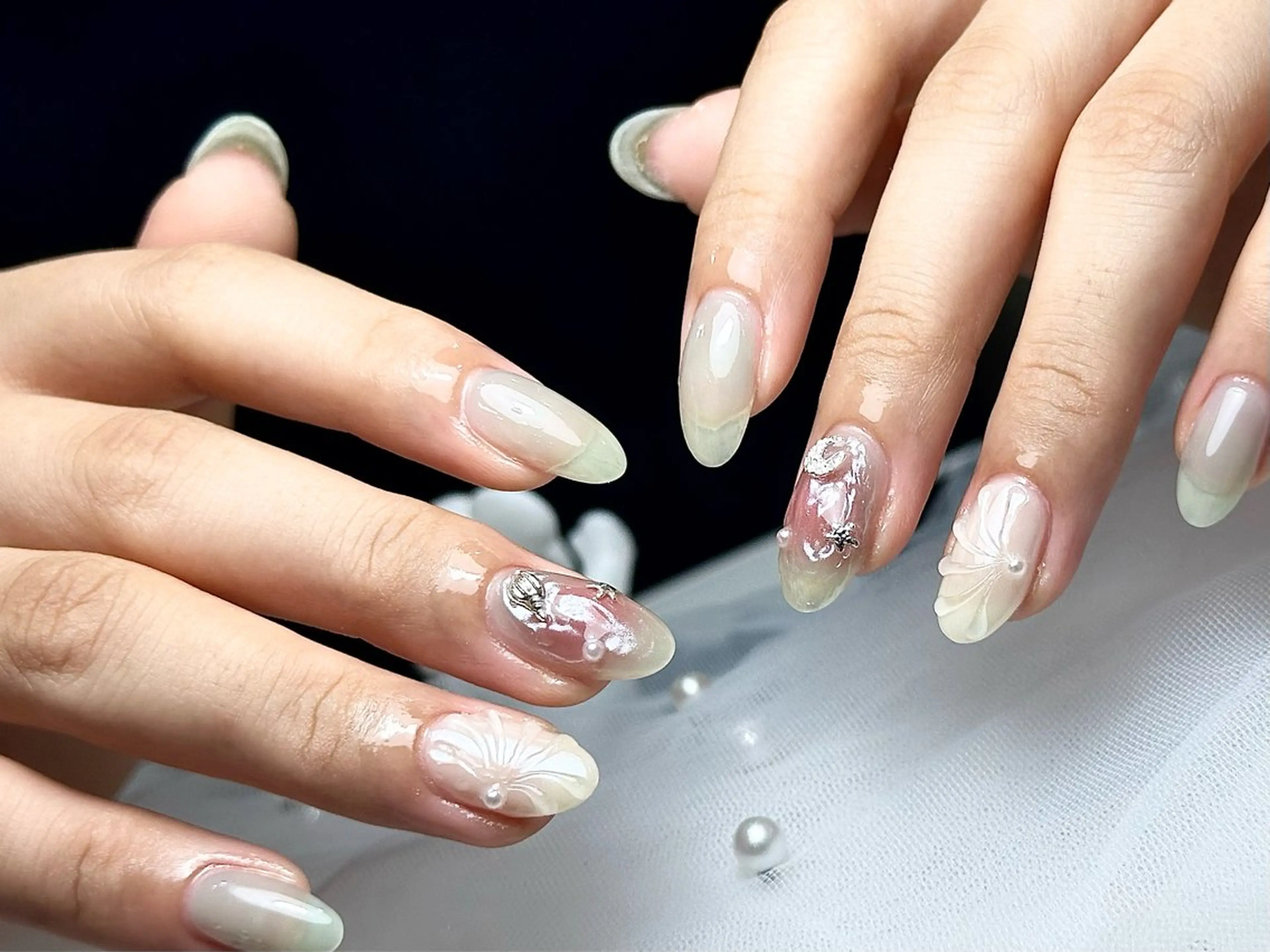 ネイル チークネイル 長さ出し ガーリー 韓国ネイル マグネットネイル Junn Nailのネイルデザイン