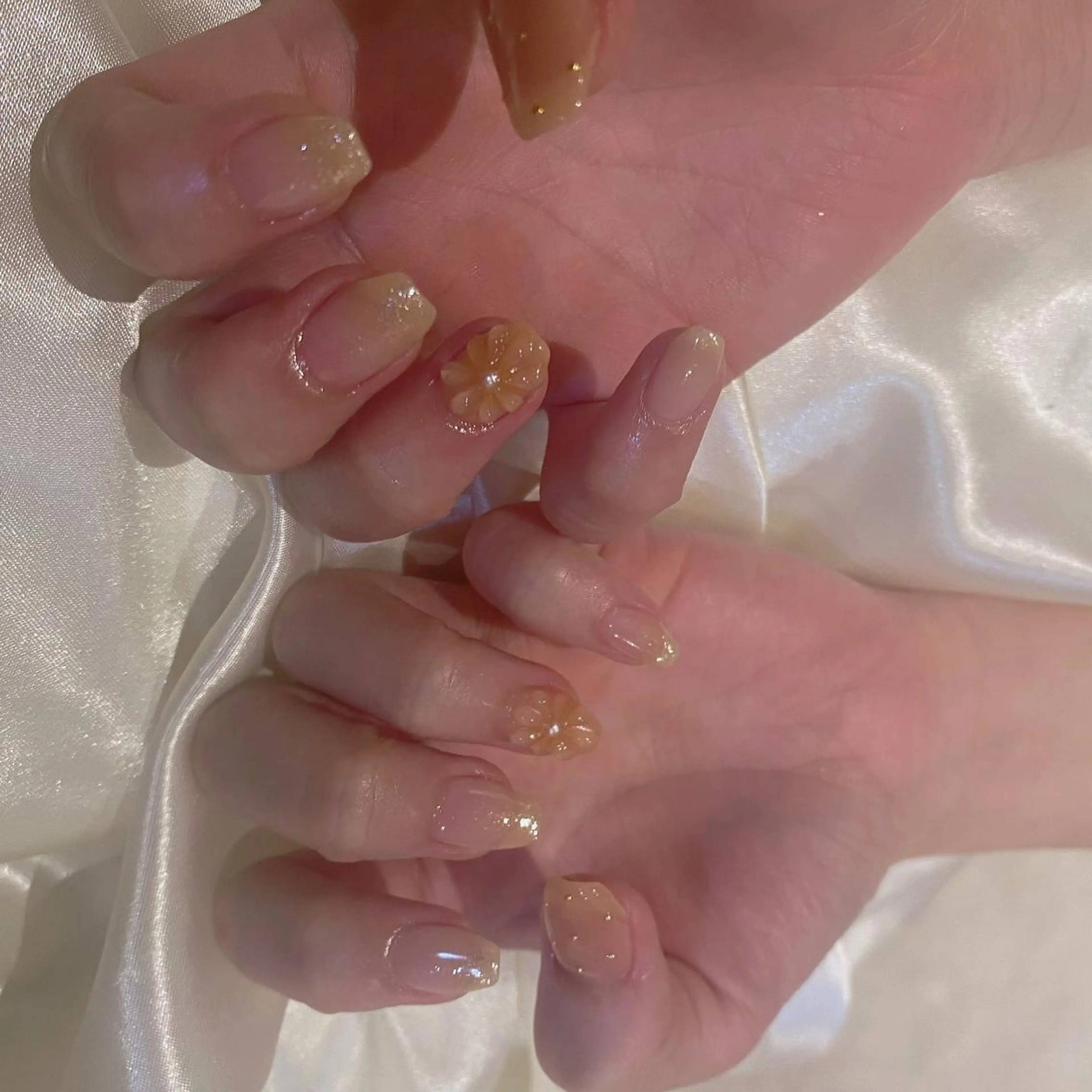 ネイル ハンドネイル ೀガーリーネイル あかぎしおりのネイルデザイン