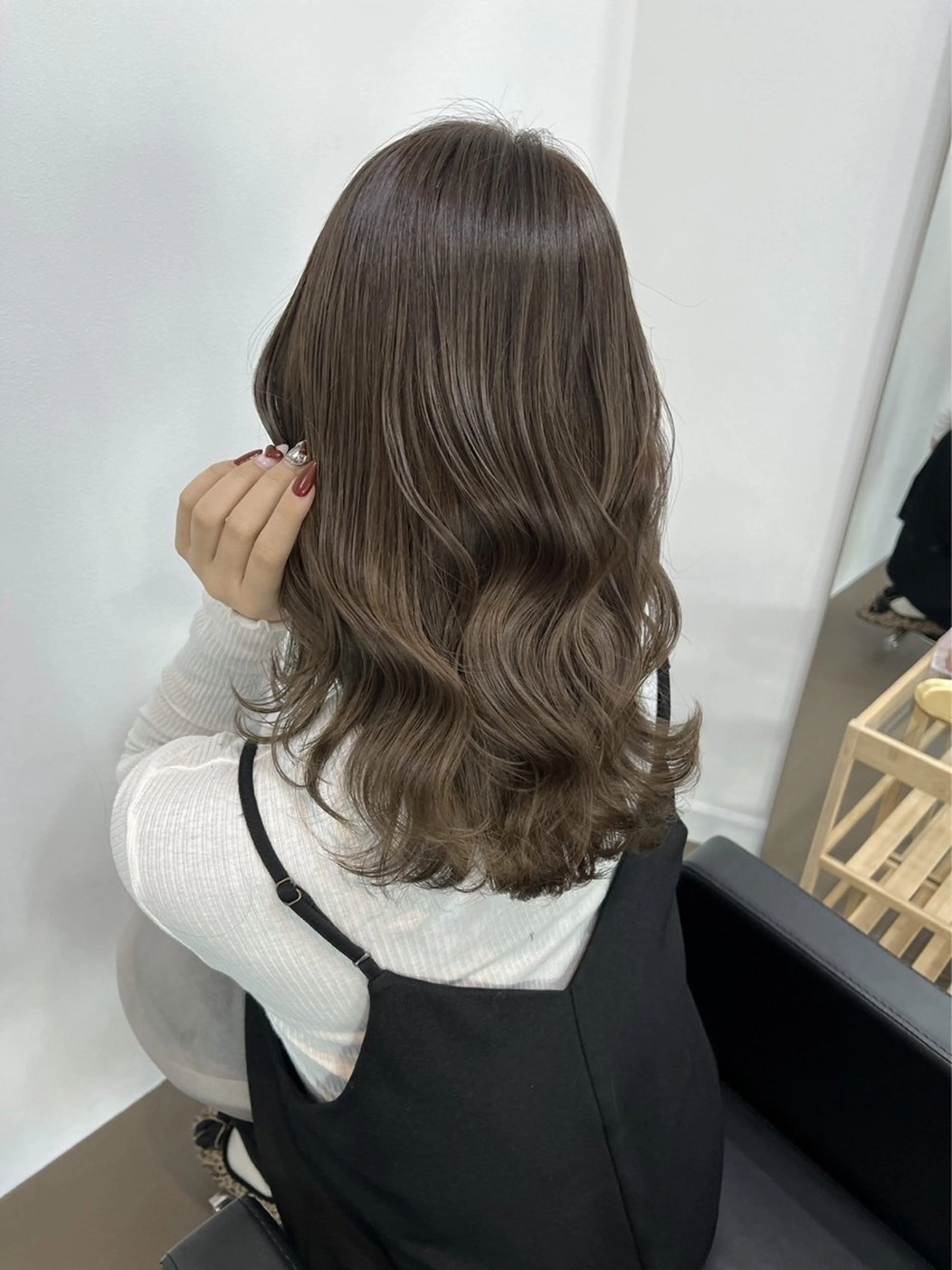 ロング カラー ベージュカラー 透明感カラー オリーブベージュ オリーブカラー ヘアカラー みやび/透明感カラー /髪質改善のその他イメージ
