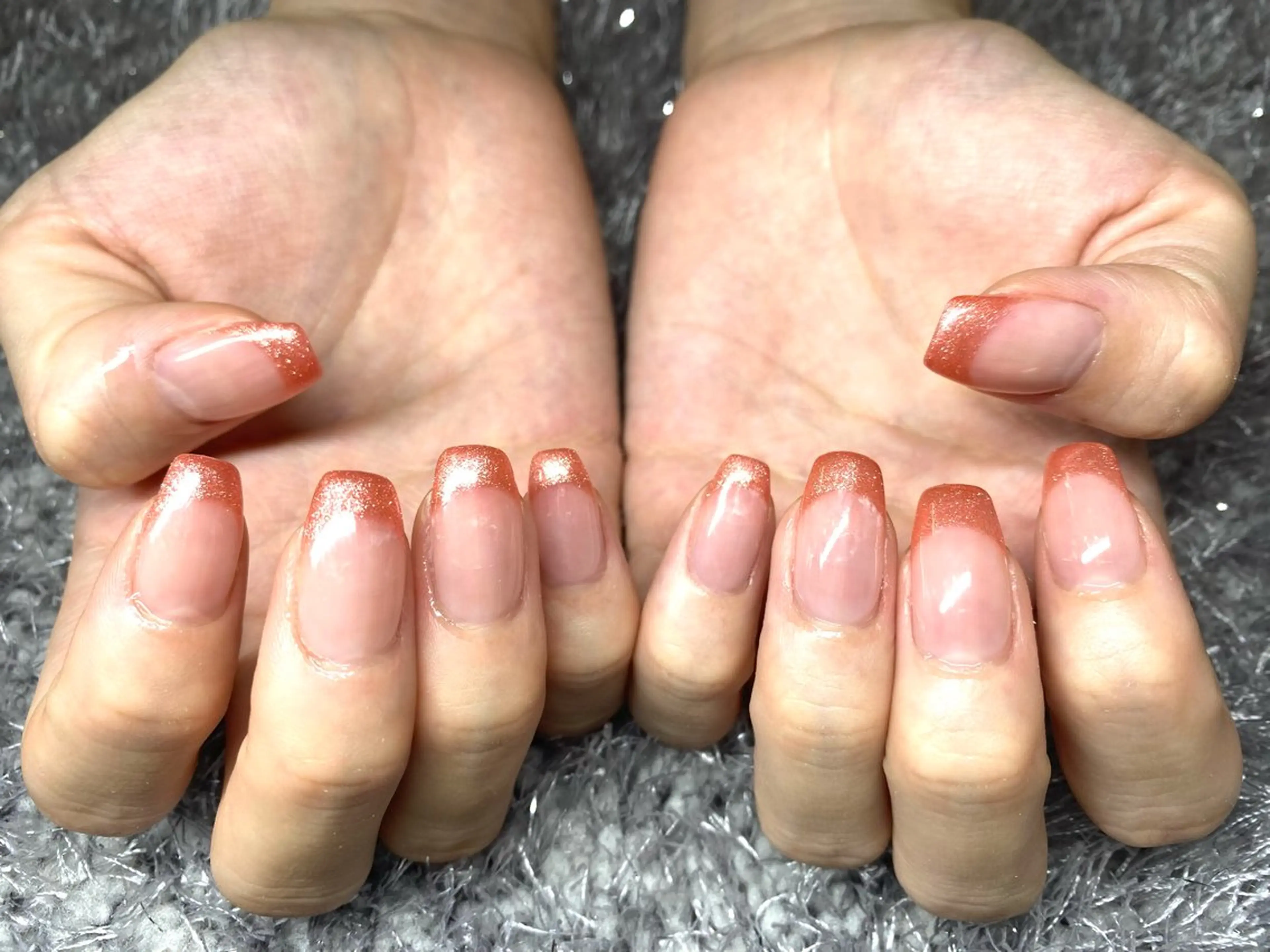 ネイル フレンチネイル ラメ(グリッター) ハンドネイル 隠れ家サロン あたしンちのネイルデザイン