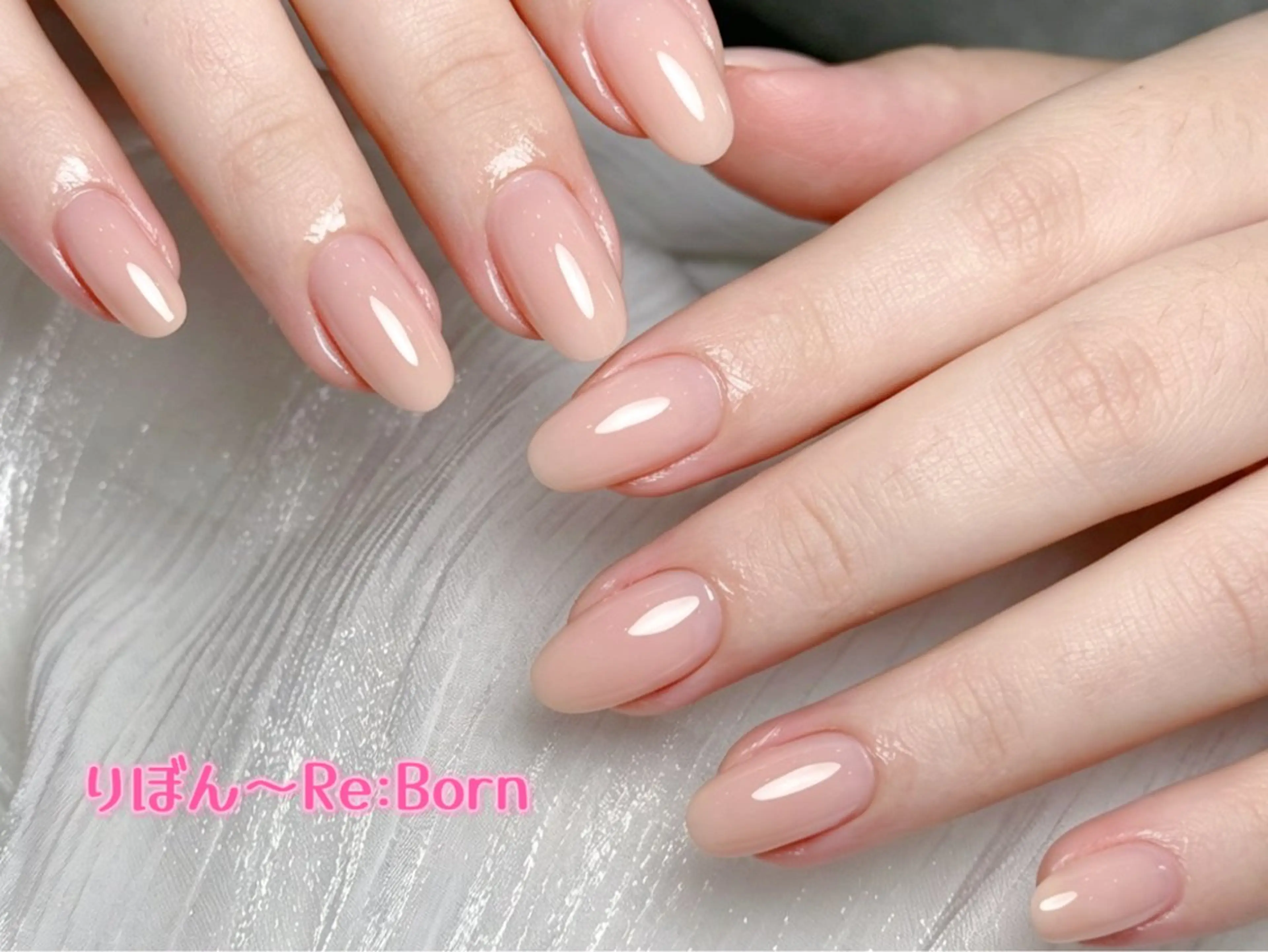 ミディアム ハンドネイル りぼん Re:Bonrのネイルデザイン